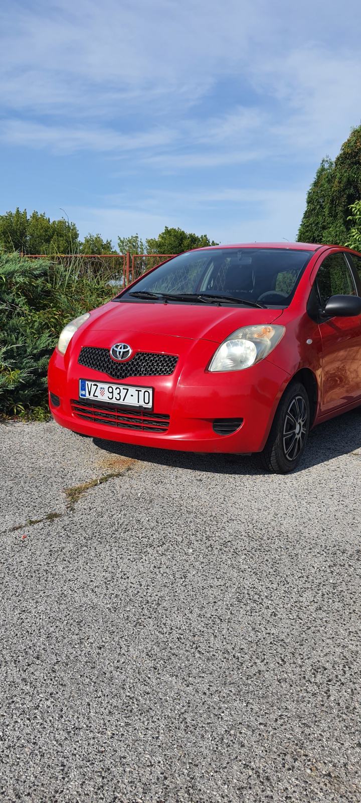 Toyota Yaris 1,0 VVT-i, fotografija 9