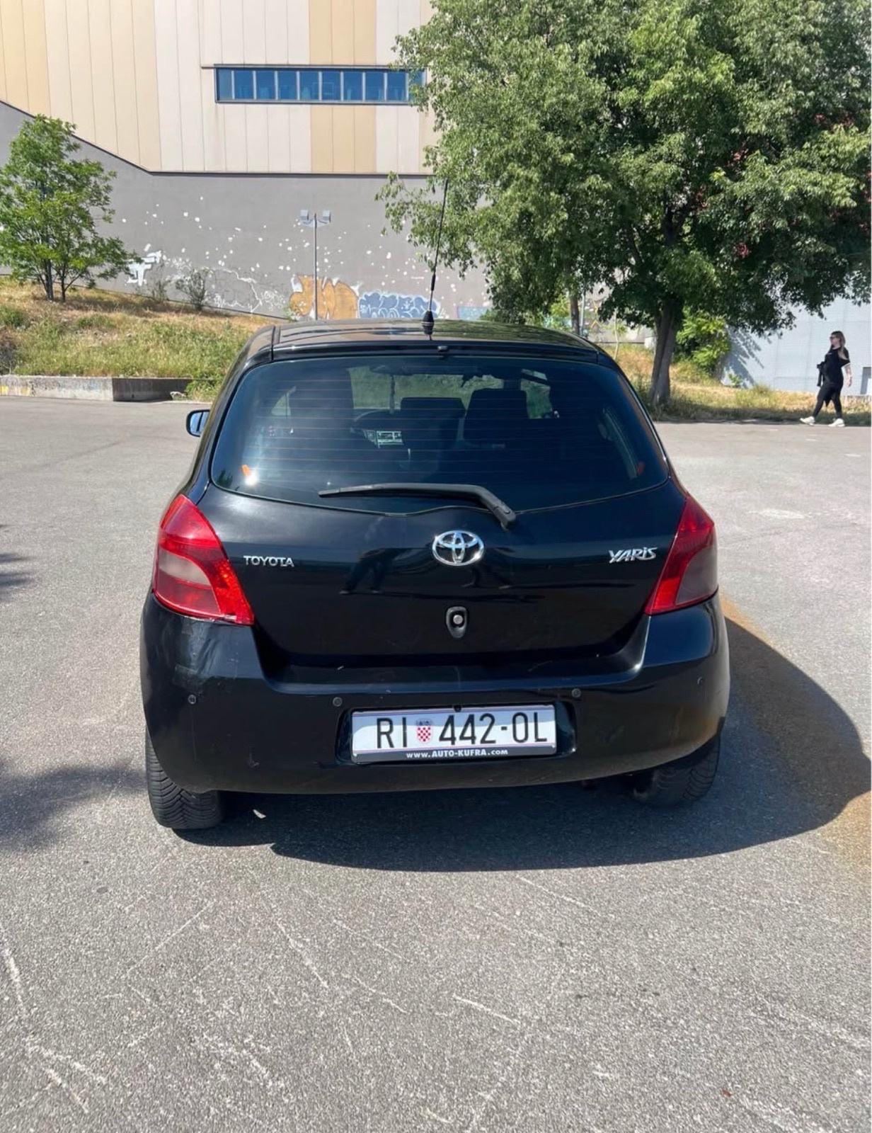 Toyota Yaris 1,0 VVT-i, fotografija 2