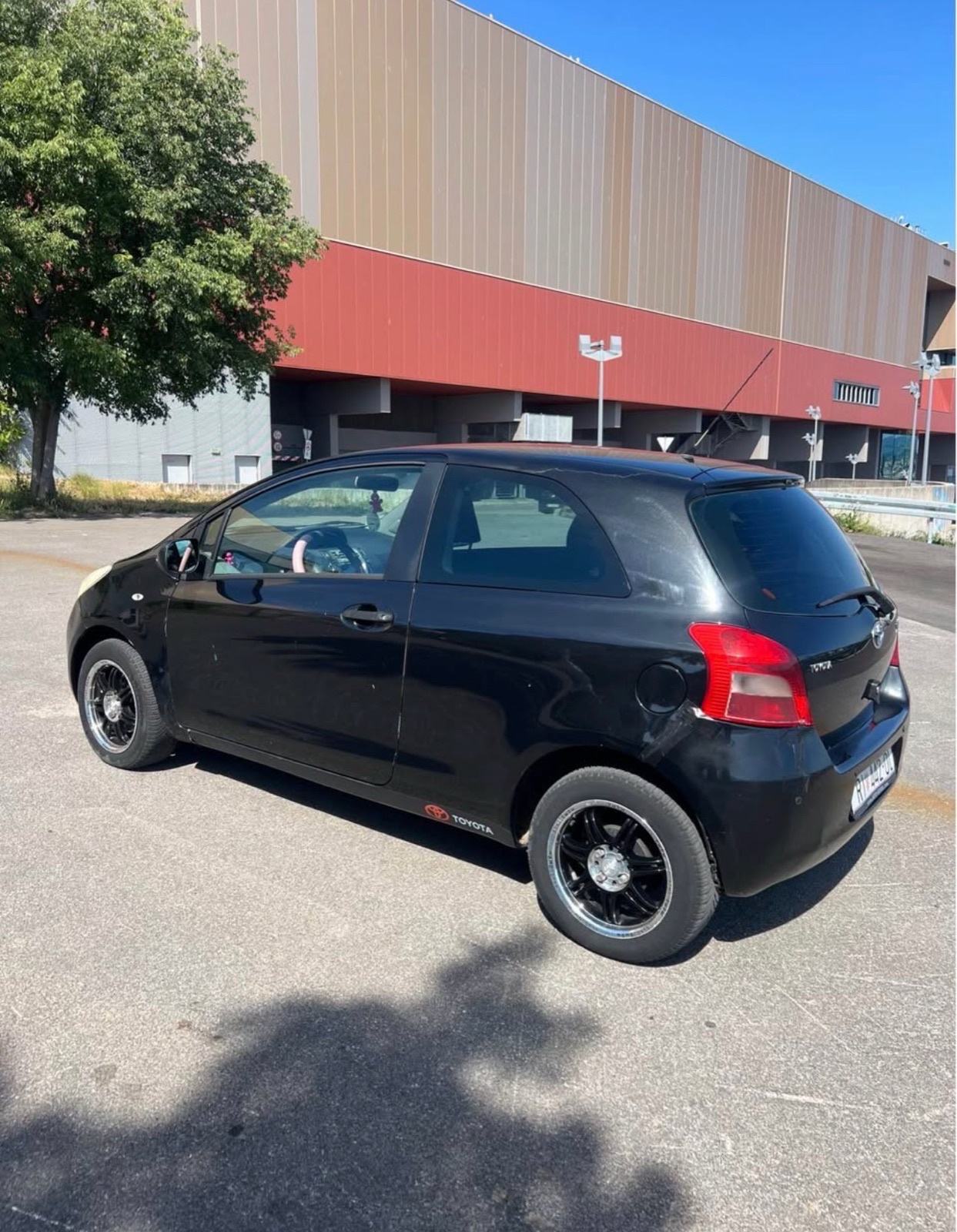 Toyota Yaris 1,0 VVT-i, fotografija 5