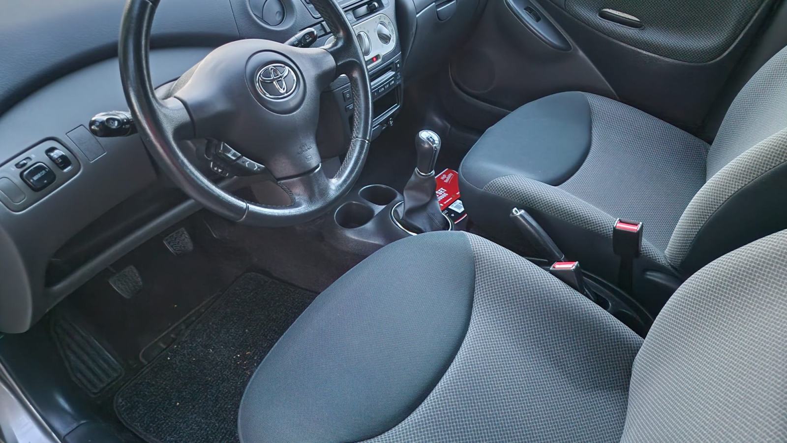 Toyota Yaris 1,0 VVT-i SOL,1.Vlasnik, SA NOVIM LANCEM I SETOM KVACILA, fotografija 18