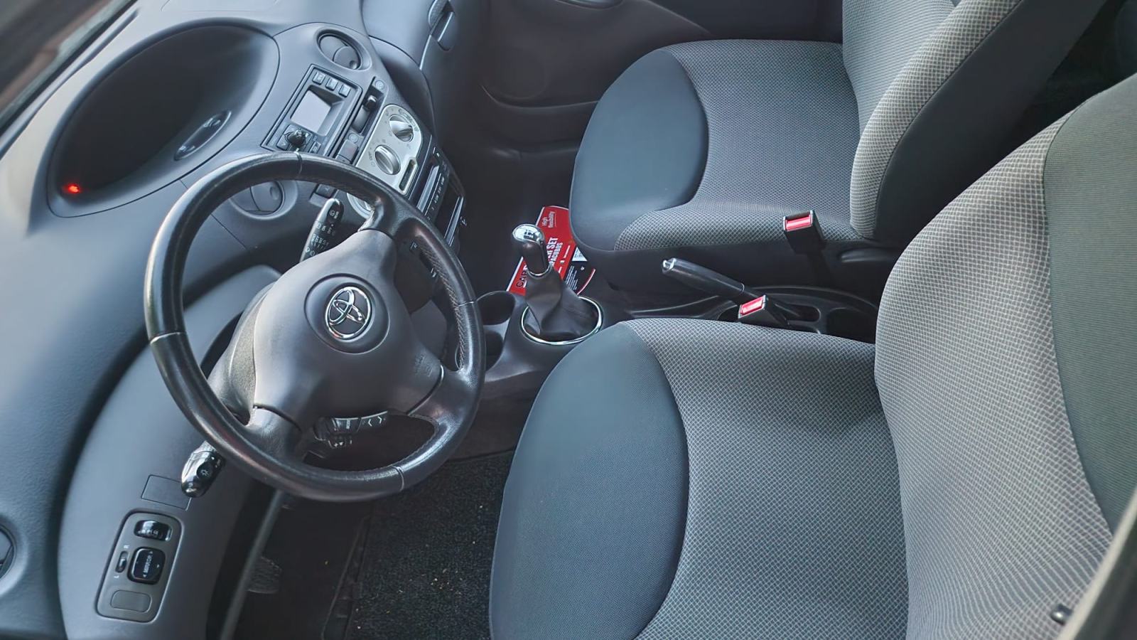 Toyota Yaris 1,0 VVT-i SOL,1.Vlasnik, SA NOVIM LANCEM I SETOM KVACILA, fotografija 14