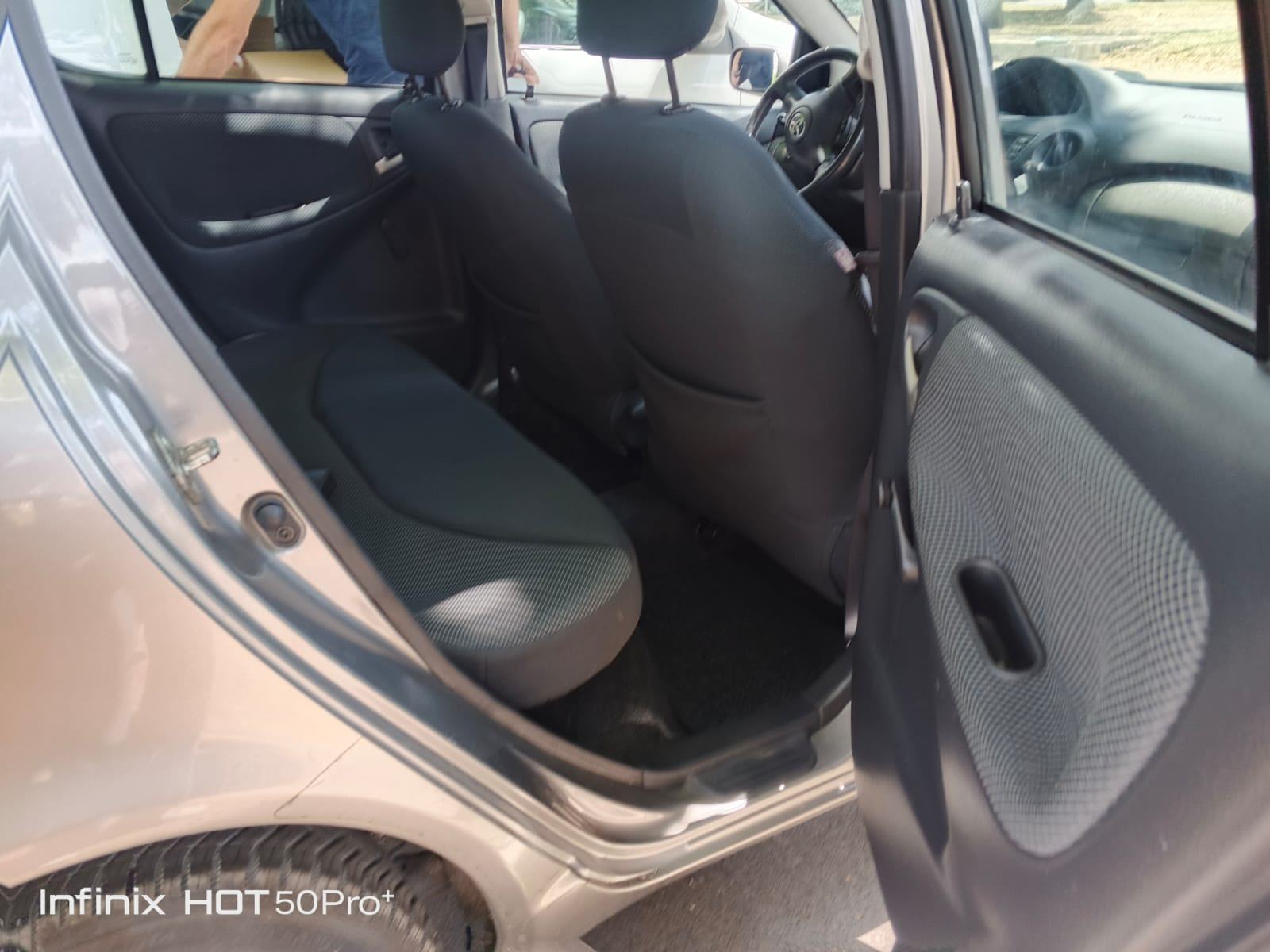 Toyota Yaris 1,0 VVT-i SOL, Klima, fotografija 16