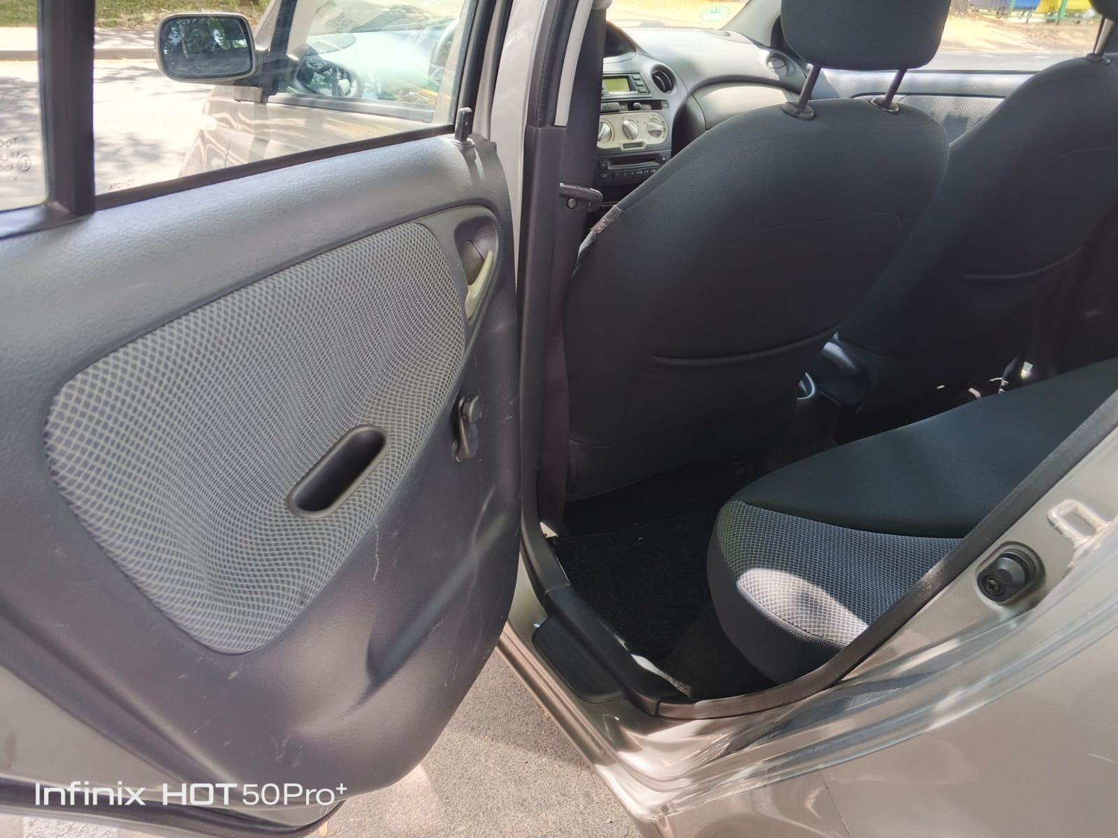 Yaris 1,0 VVT-i SOL LJETUJTE SA NAMA -AO I POMOĆ NA CESTI 1 GOD GRATIS, fotografija 10
