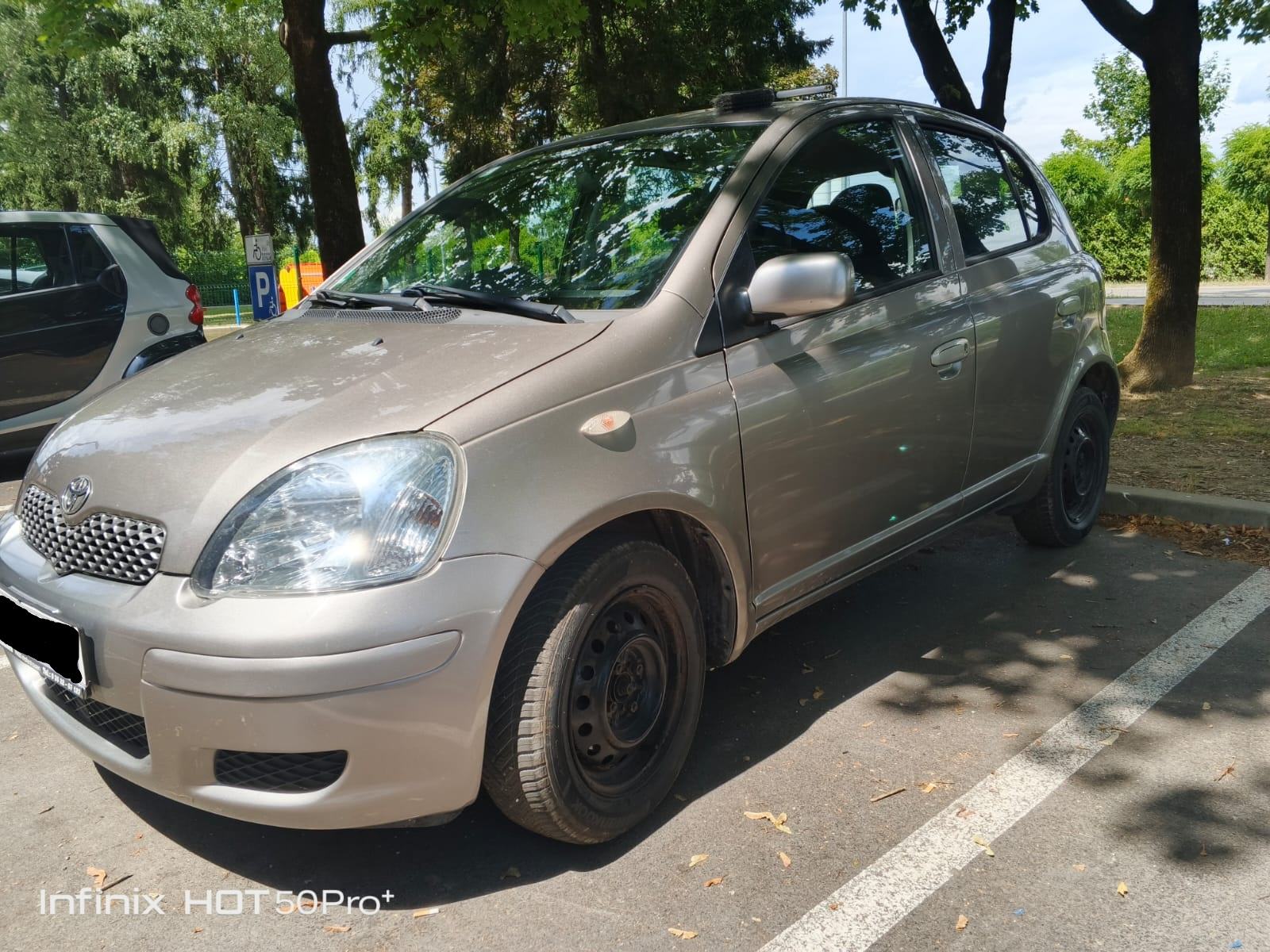 Yaris 1,0 VVT-i SOL LJETUJTE SA NAMA -AO I POMOĆ NA CESTI 1 GOD GRATIS, fotografija 3