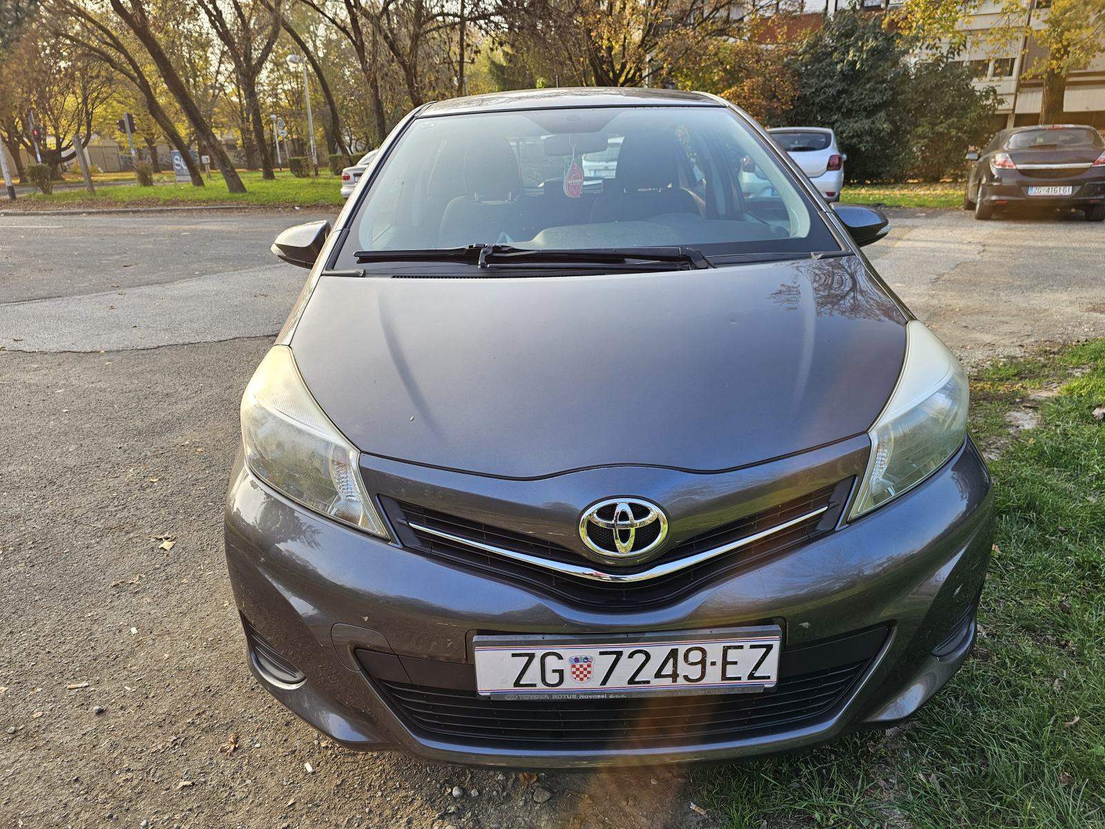 Toyota Yaris 1,3 3 VVT-i, fotografija 5