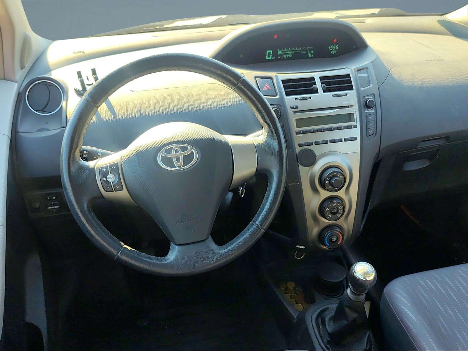 Toyota Yaris 1,3 3 VVT-i mjenjač 6 brz., fotografija 7
