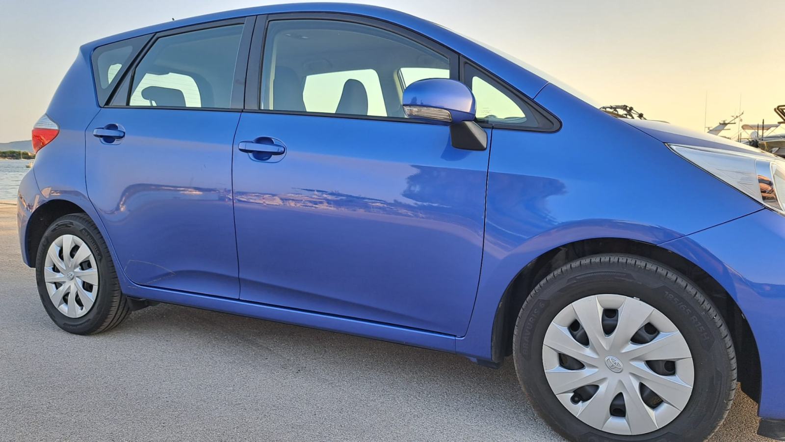 Toyota Yaris ⭐️VERSO⭐️ 1,3 VVT-i Serv.knjiga,Ispis km,OPREMA, fotografija 19