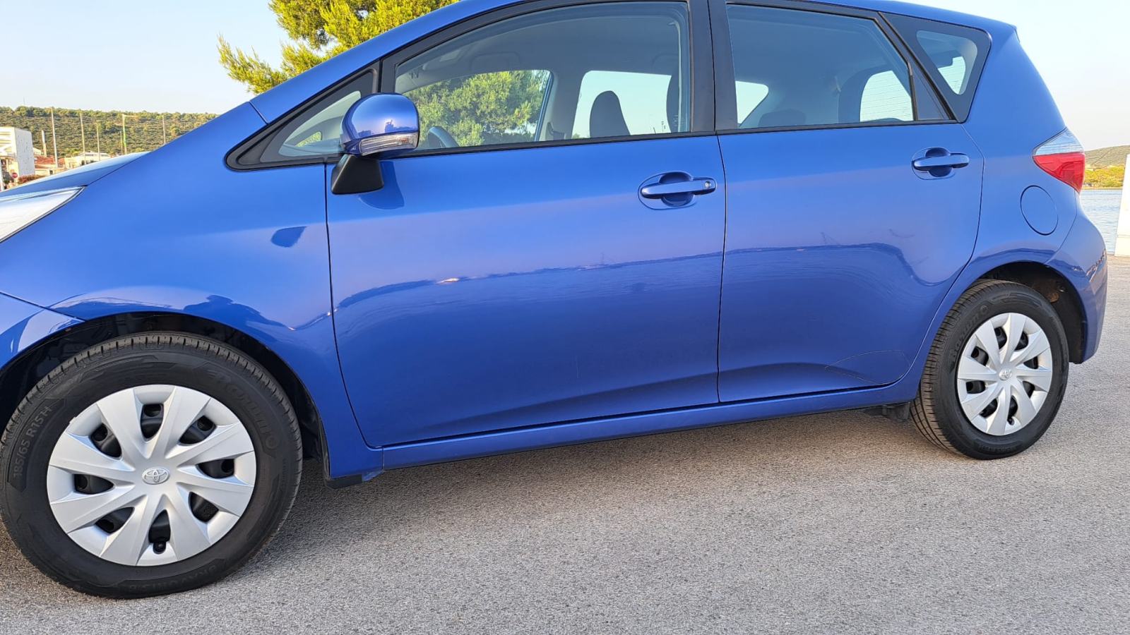 Toyota Yaris ⭐️VERSO⭐️ 1,3 VVT-i Serv.knjiga,Ispis km,OPREMA, fotografija 20