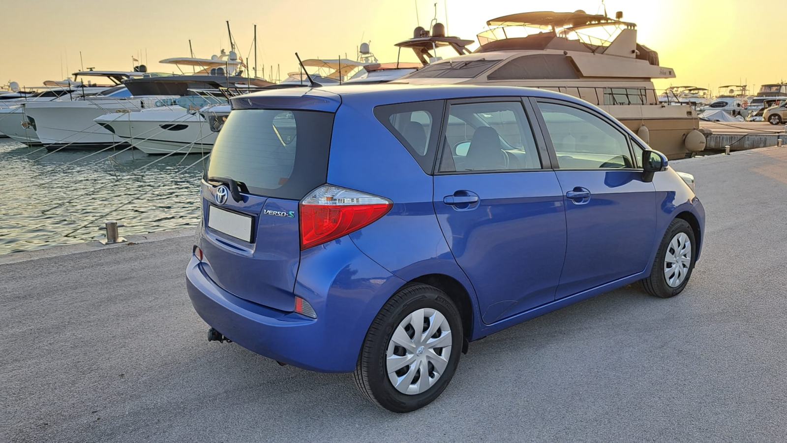 Toyota Yaris ⭐️VERSO⭐️ 1,3 VVT-i Serv.knjiga,Ispis km,OPREMA, fotografija 12