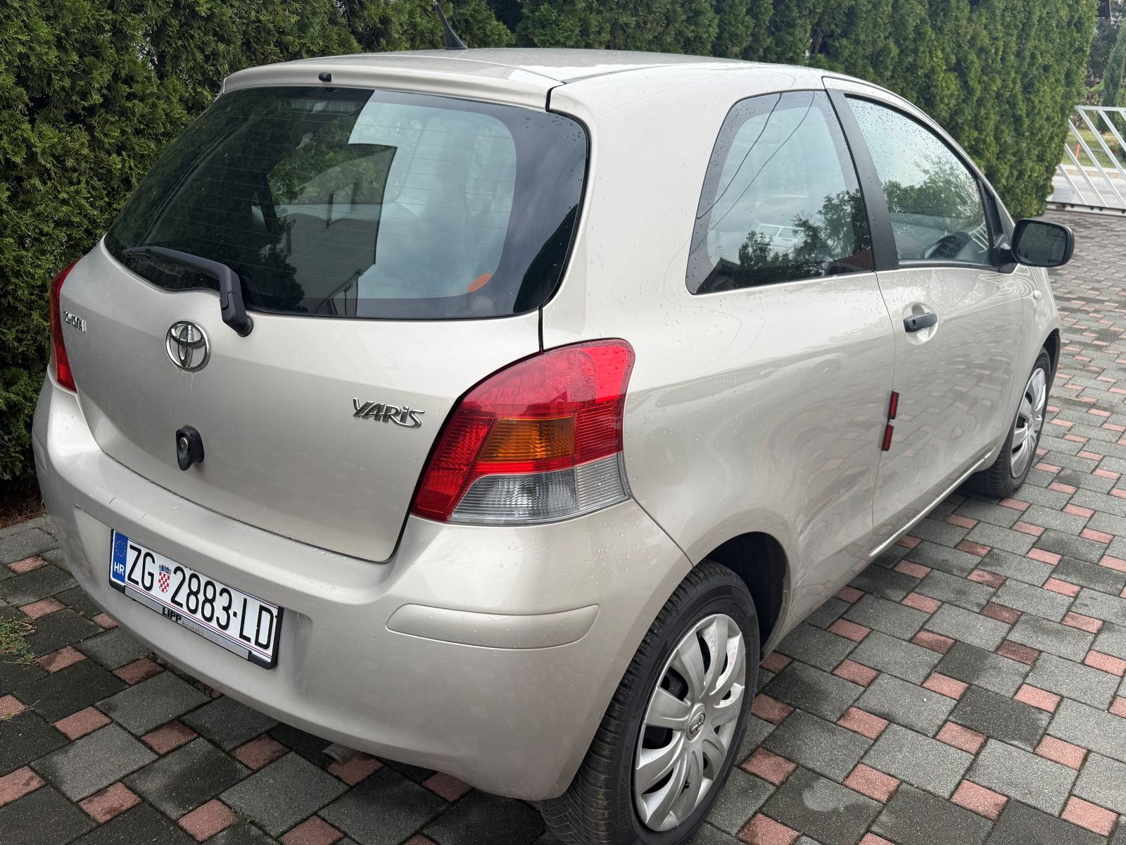 TOYOTA YARIS 1.3 VVT-I 100 KS, REG. 06/2027 ,86000KM, fotografija 6
