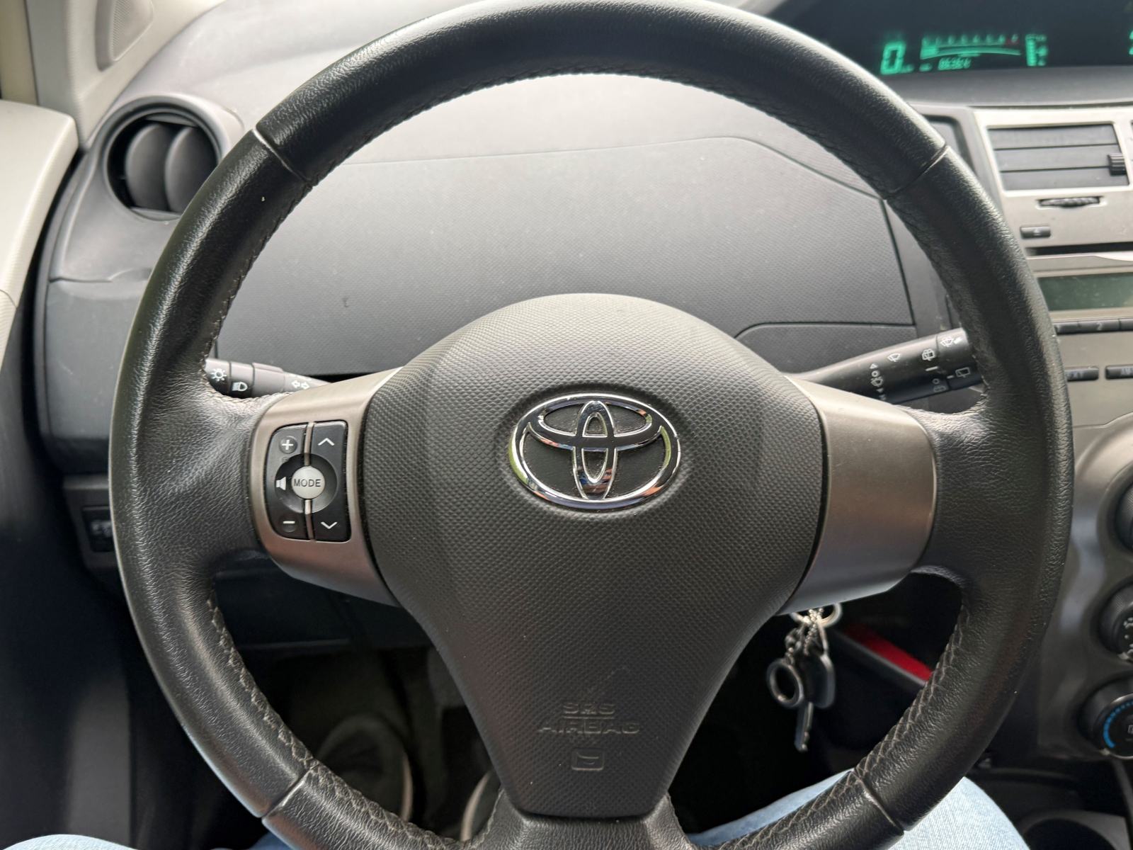TOYOTA YARIS 1.3 VVT-I 100 KS, REG. 06/2027 ,86000KM, fotografija 9
