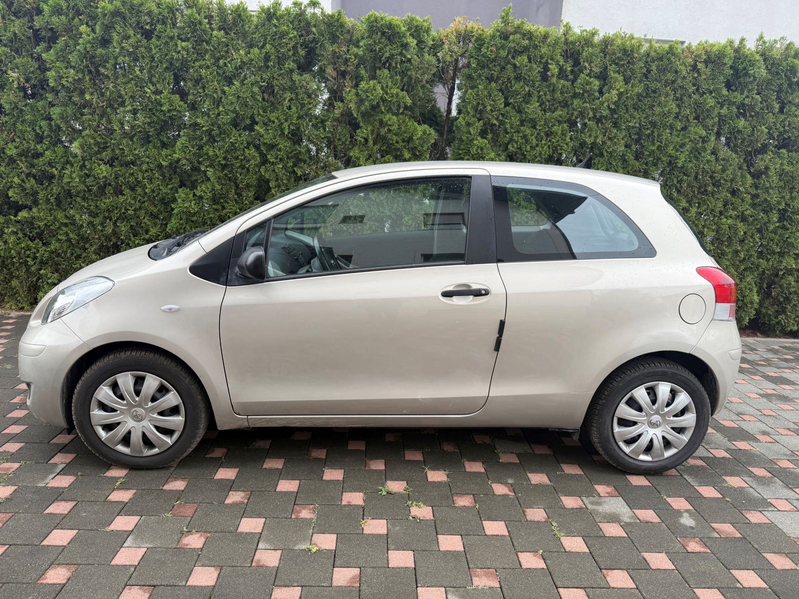 TOYOTA YARIS 1.3 VVT-I 100 KS, REG. 06/2027 ,86000KM, fotografija 3