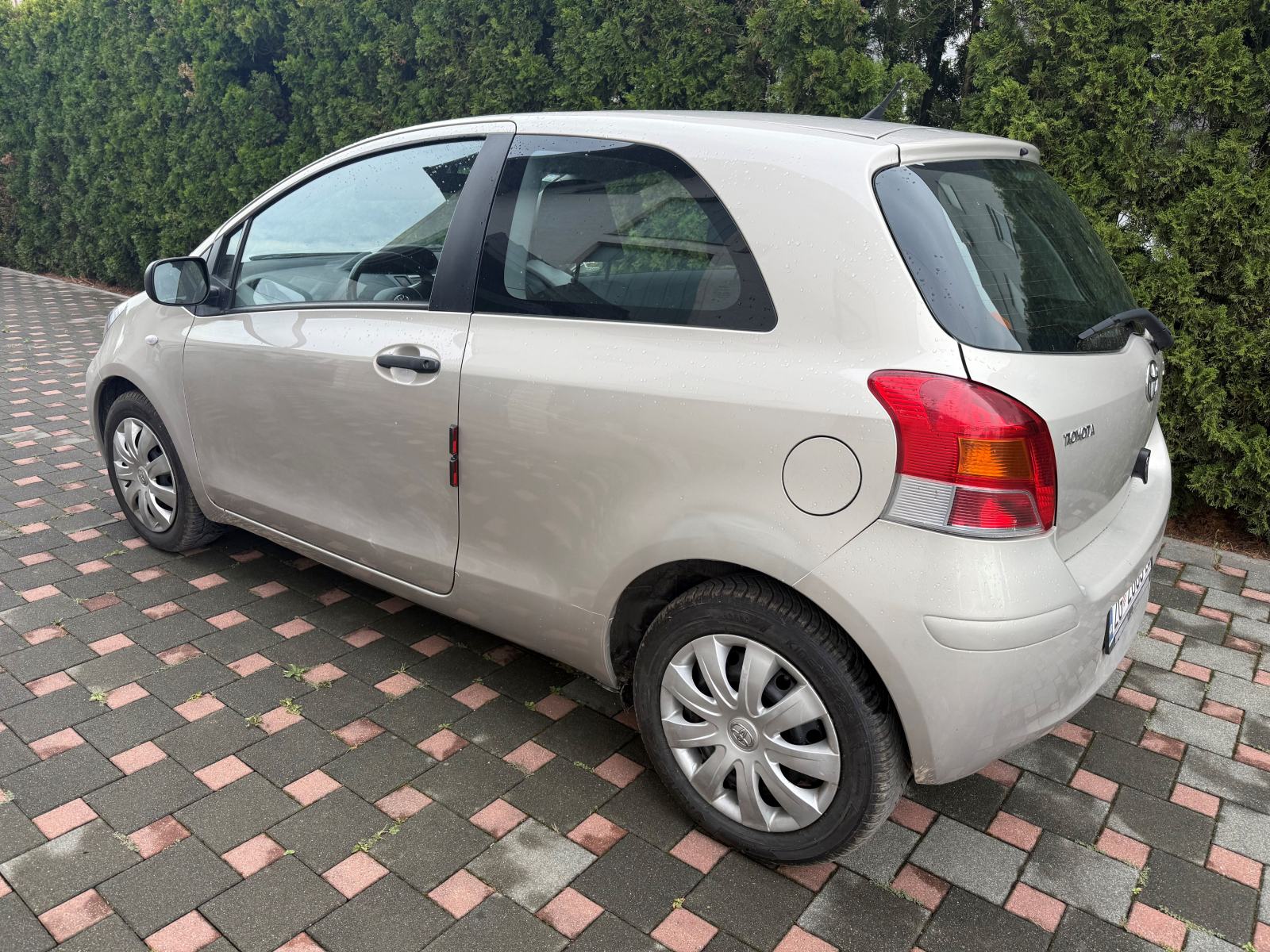 TOYOTA YARIS 1.3 VVT-I 100 KS, REG. 06/2027 ,86000KM, fotografija 4