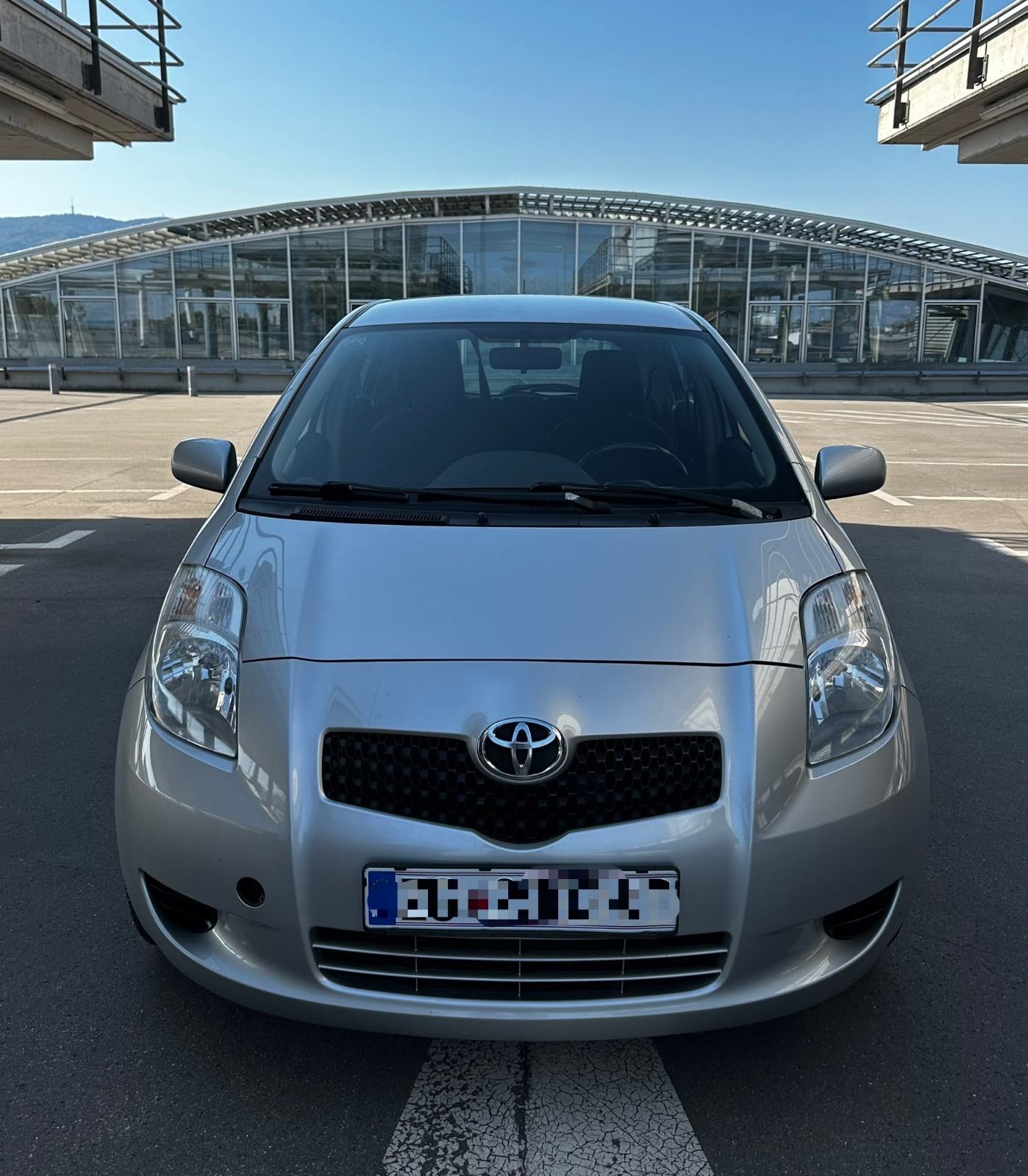 Toyota Yaris 1,3 VVT-i*Reg.god dana 08/2027*Klima*Super stanje*, fotografija 2