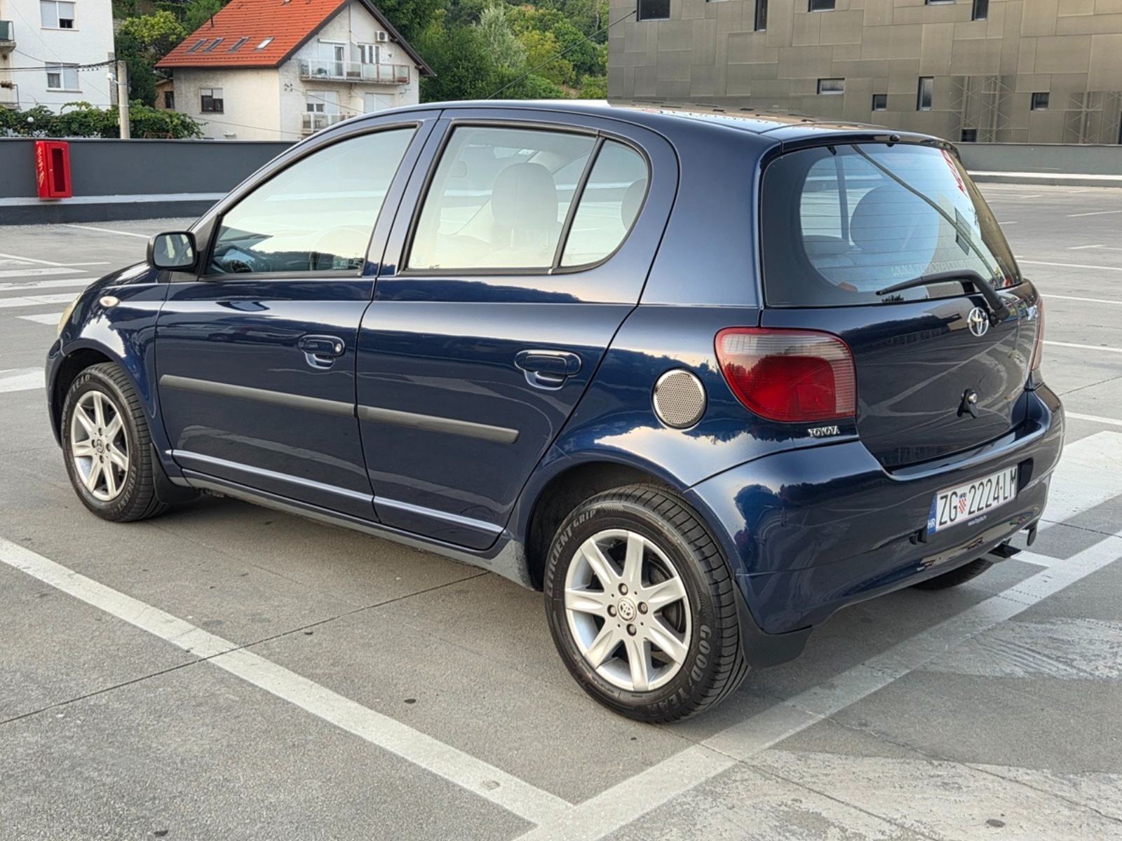 Toyota Yaris 1.3 .VVT-I, fotografija 5