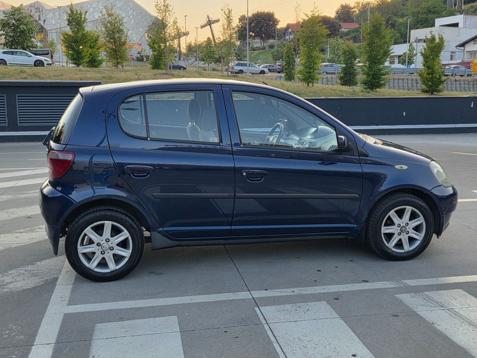 Toyota Yaris 1.3 .VVT-I, fotografija 6