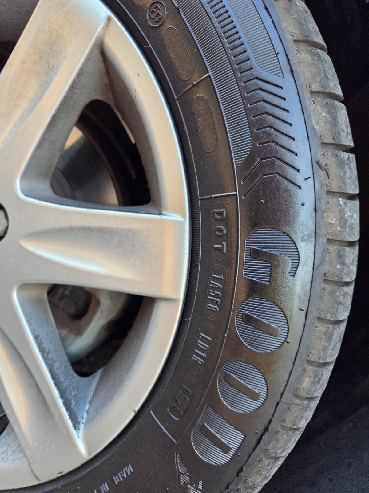 Toyota Yaris 1.3 .VVT-I, fotografija 15