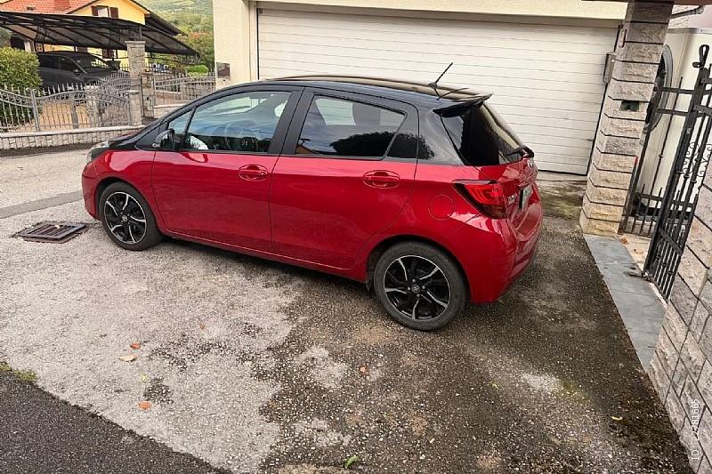 Toyota Yaris 1,33 VVT-i 35000 km, fotografija 3