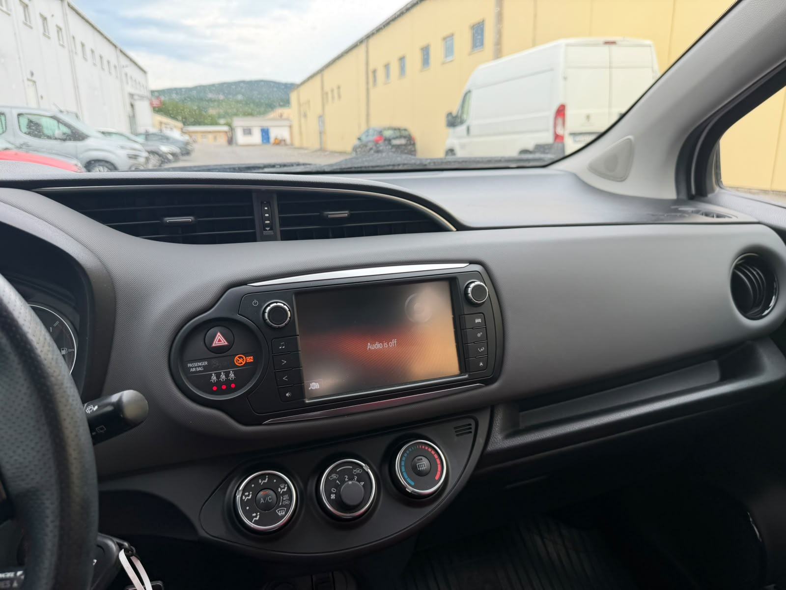 TOYOTA YARIS 1.33 VVT-i SPORT, fotografija 11