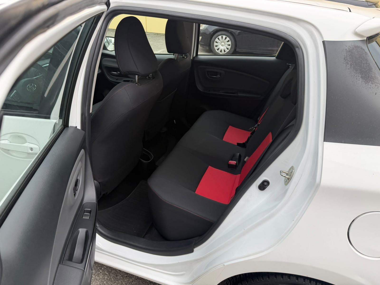 TOYOTA YARIS 1.33 VVT-i SPORT, fotografija 14