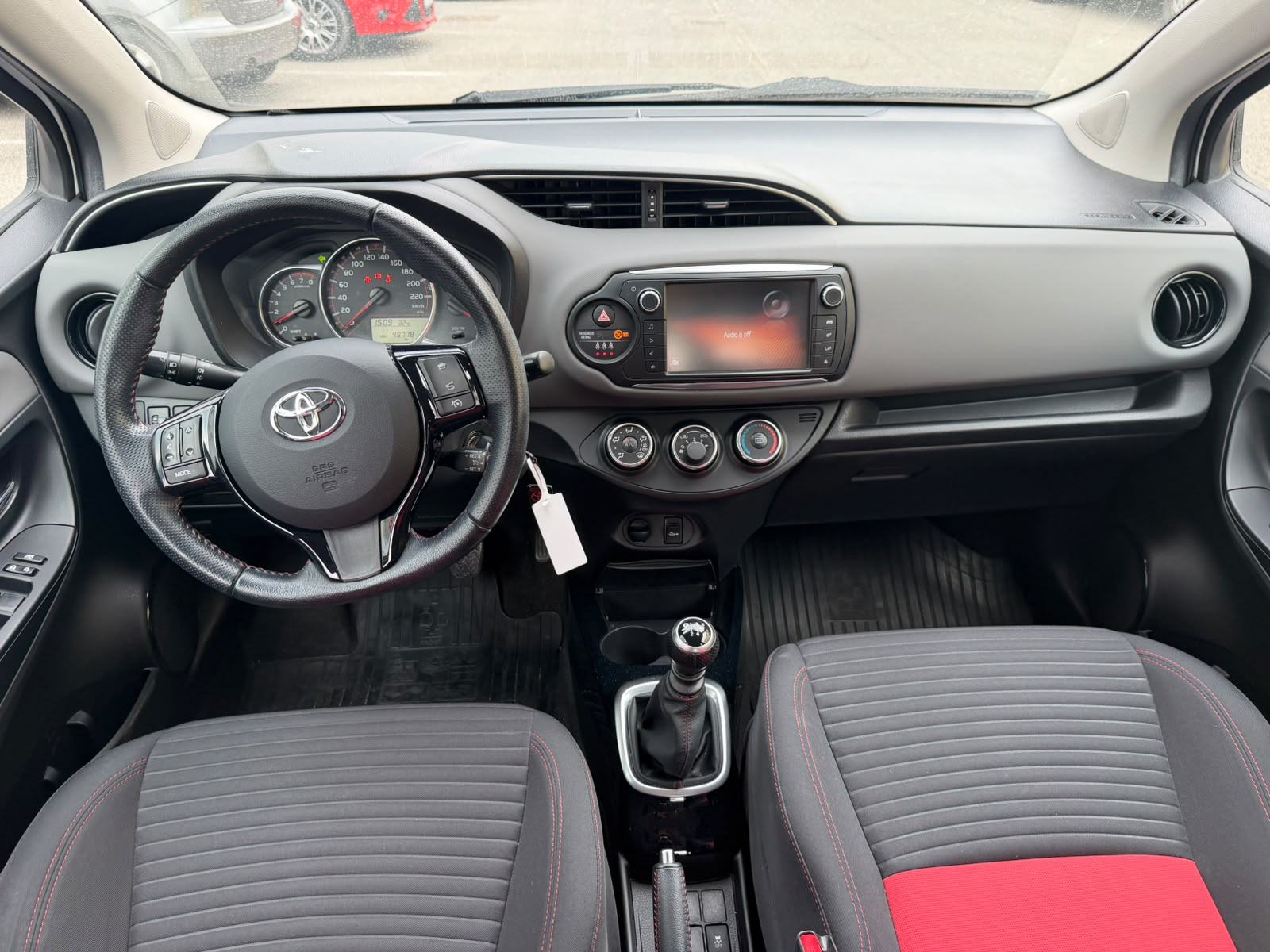 TOYOTA YARIS 1.33 VVT-i SPORT, fotografija 8