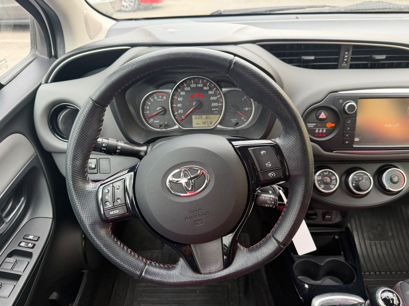 TOYOTA YARIS 1.33 VVT-i SPORT, fotografija 10