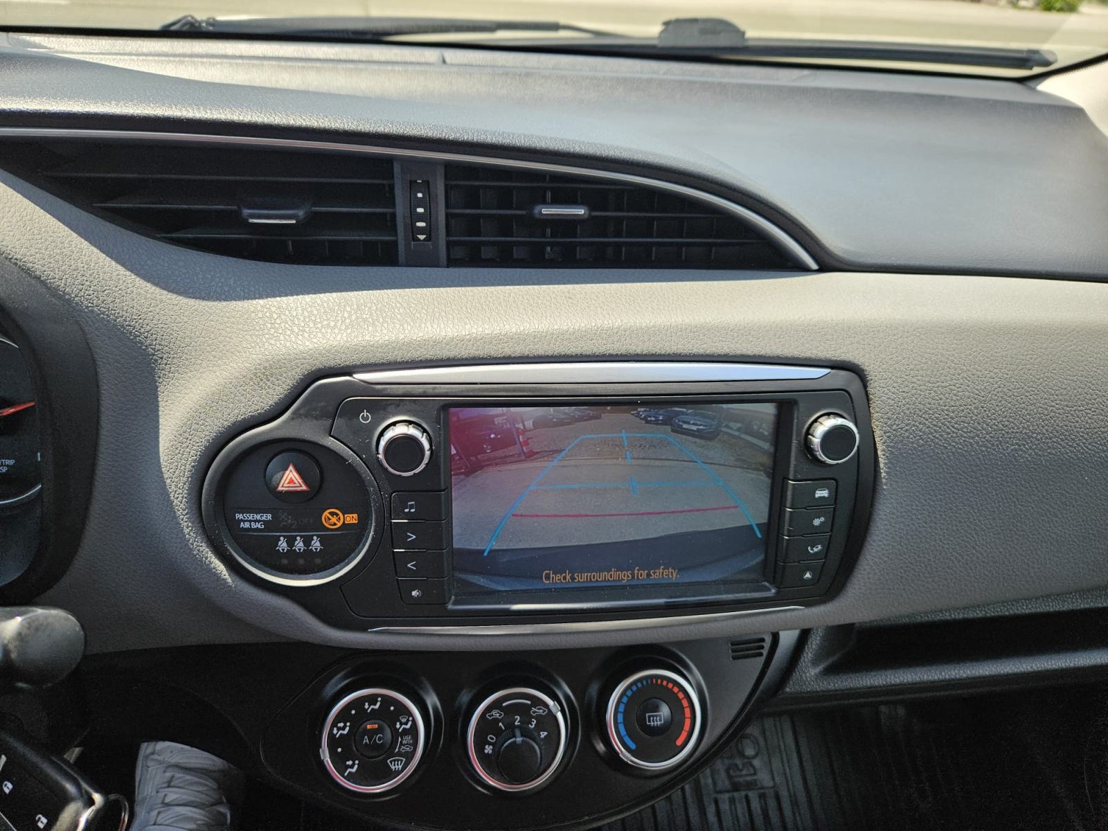 Toyota Yaris 1,33 VVT-i STRAŽNJA KAMERA,KLIMA,MFV,ALUMINIJSKI NAPLACI., fotografija 9