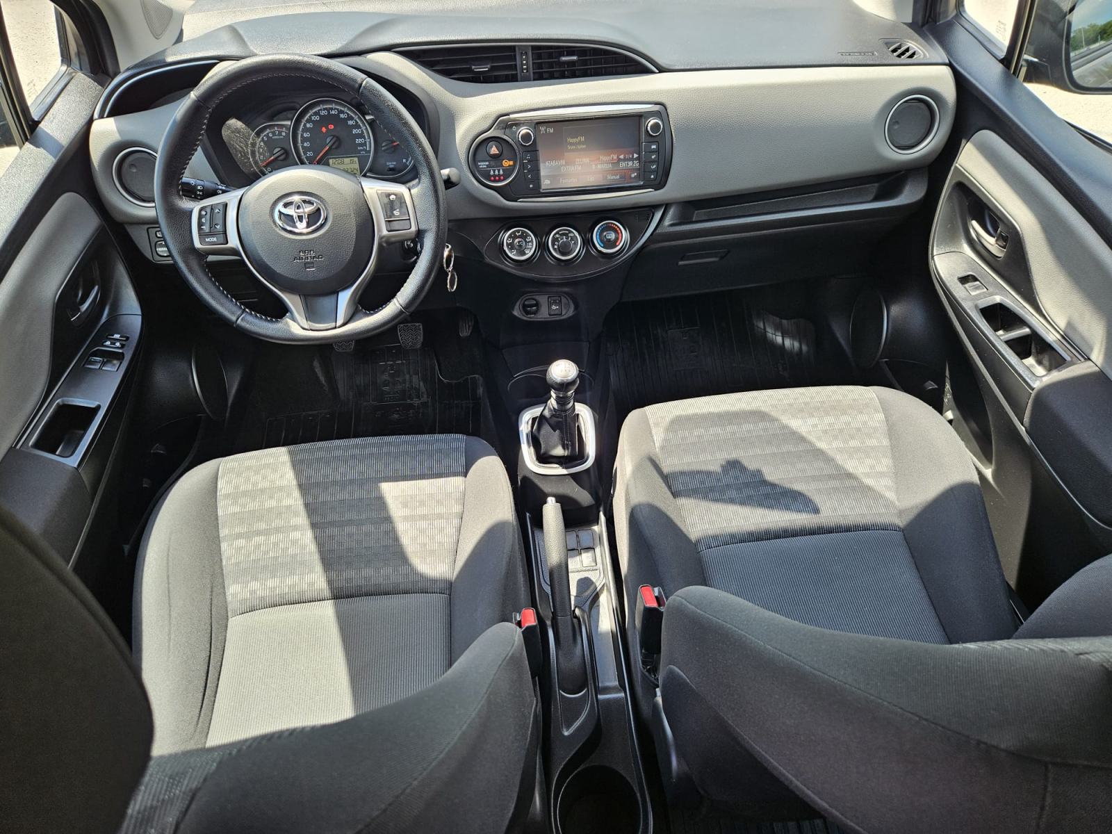 Toyota Yaris 1,33 VVT-i STRAŽNJA KAMERA,KLIMA,MFV,ALUMINIJSKI NAPLACI., fotografija 12