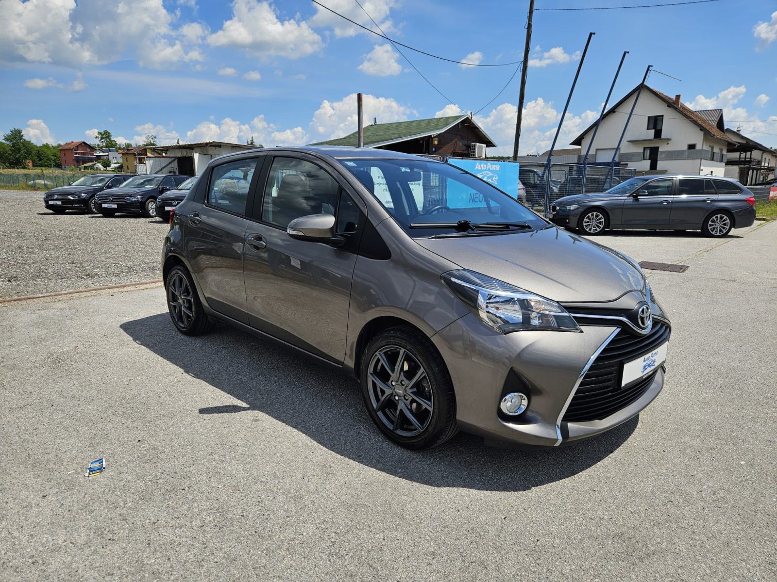 Toyota Yaris 1,33 VVT-i STRAŽNJA KAMERA,KLIMA,MFV,ALUMINIJSKI NAPLACI., fotografija 5