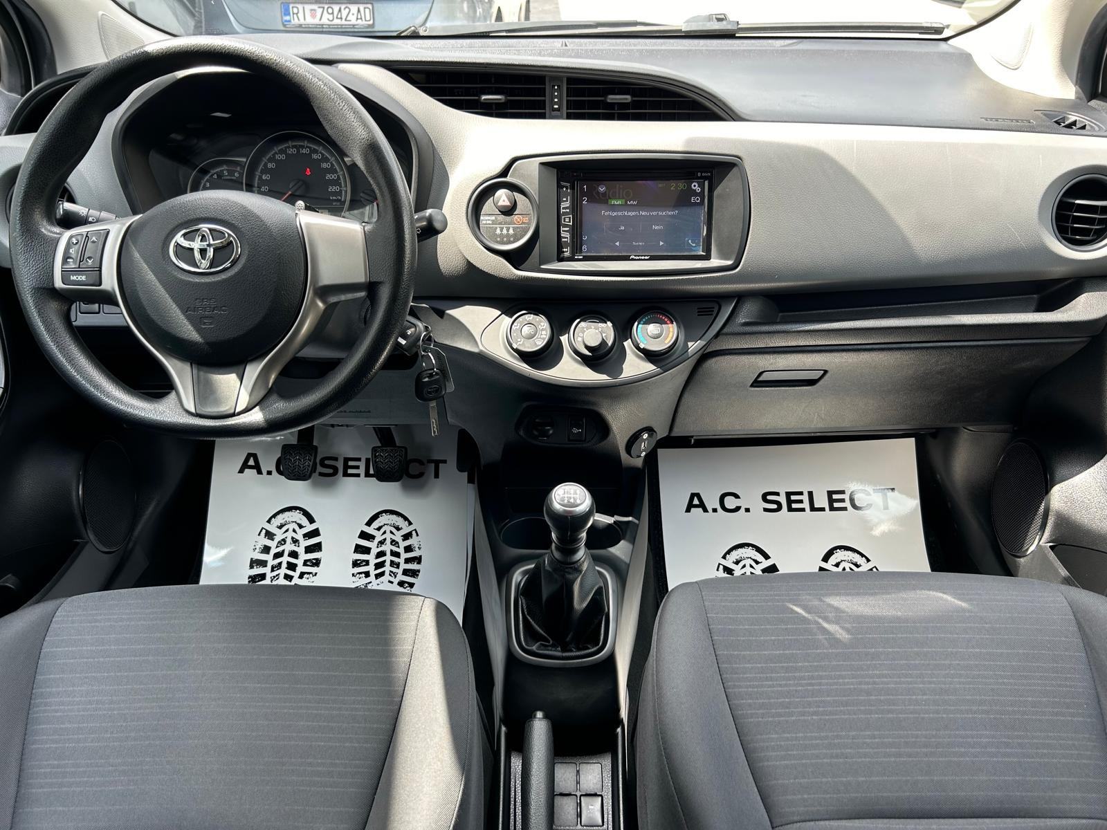 Toyota Yaris 1,4 D-4D 140.000km - SERVISNA - GARANCIJA - REG.1.GOD. !!, fotografija 9