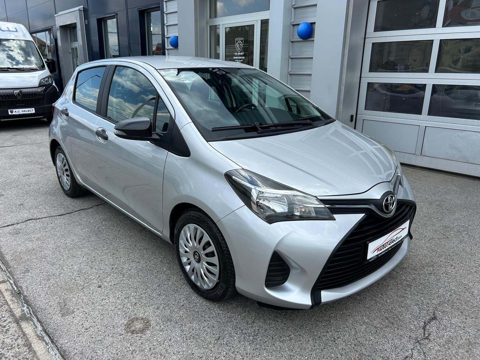 Toyota Yaris 1,4 D-4D 140.000km - SERVISNA - GARANCIJA - REG.1.GOD. !!, fotografija 2