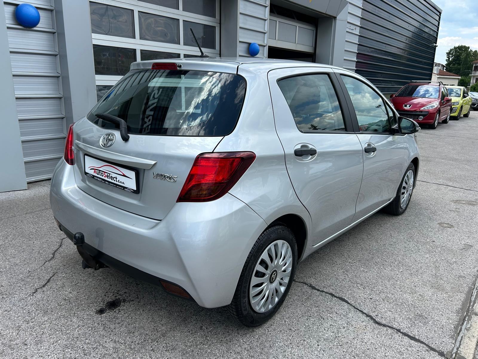 Toyota Yaris 1,4 D-4D 140.000km - SERVISNA - GARANCIJA - REG.1.GOD. !!, fotografija 6