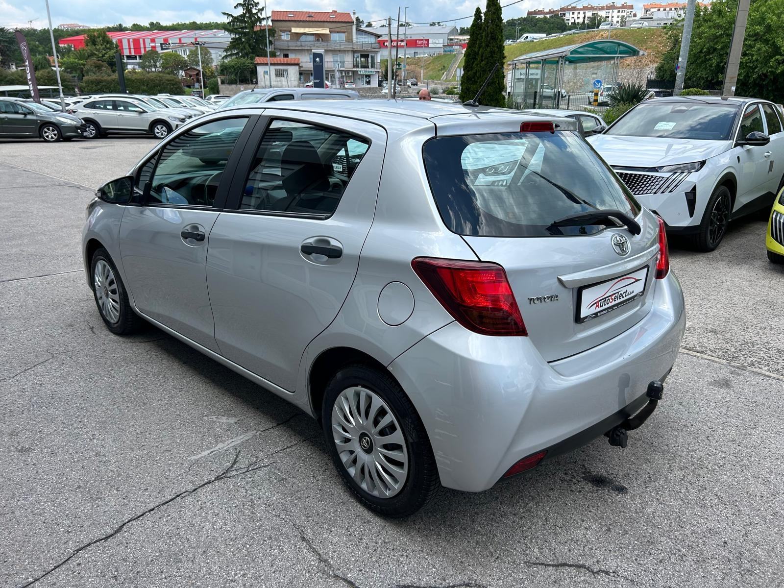 Toyota Yaris 1,4 D-4D 140.000km - SERVISNA - GARANCIJA - REG.1.GOD. !!, fotografija 5