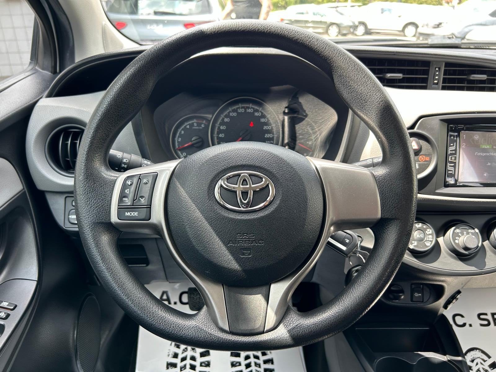 Toyota Yaris 1,4 D-4D 140.000km - SERVISNA - GARANCIJA - REG.1.GOD. !!, fotografija 11