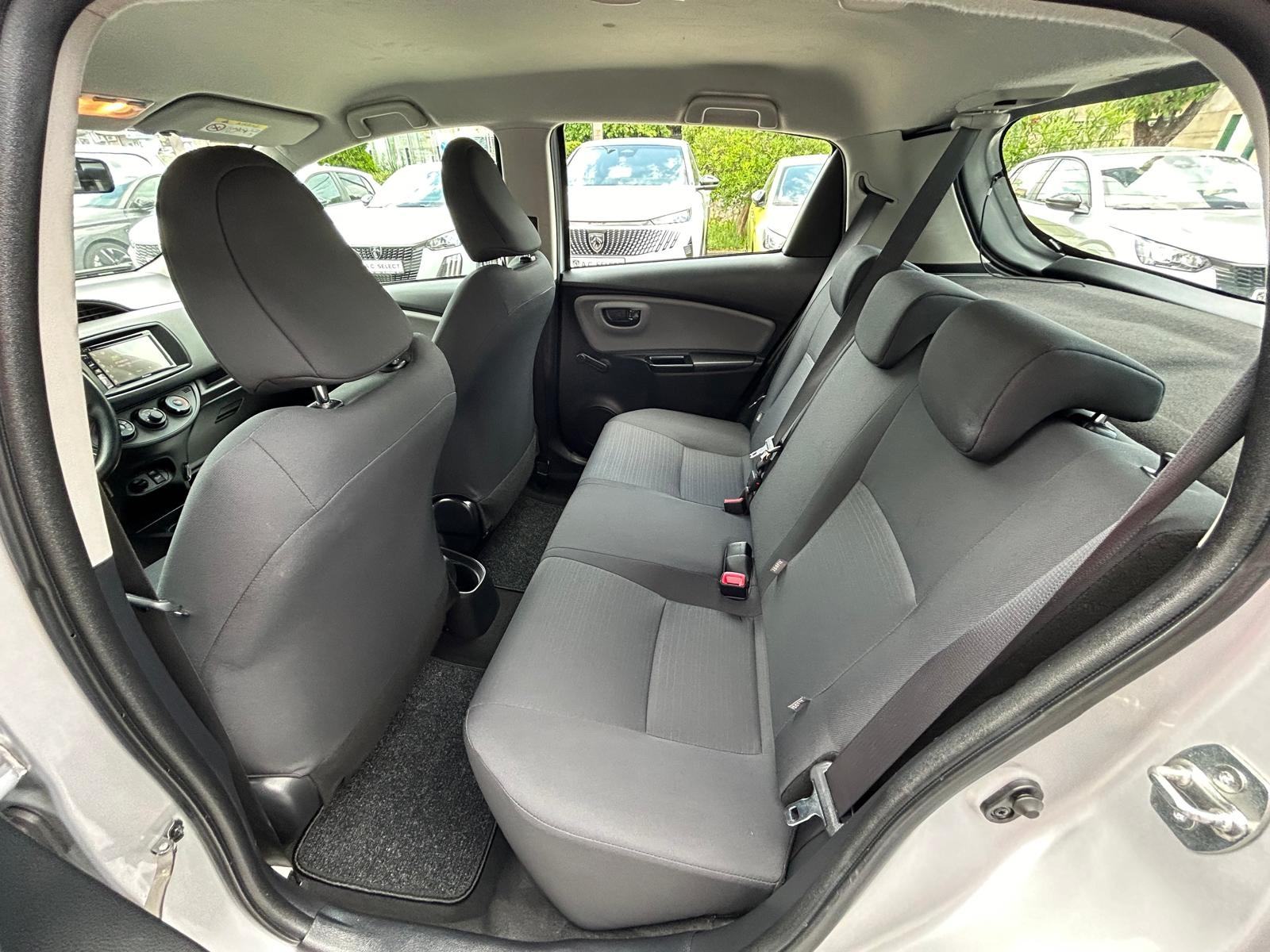 Toyota Yaris 1,4 D-4D 140.000km - SERVISNA - GARANCIJA - REG.1.GOD. !!, fotografija 17