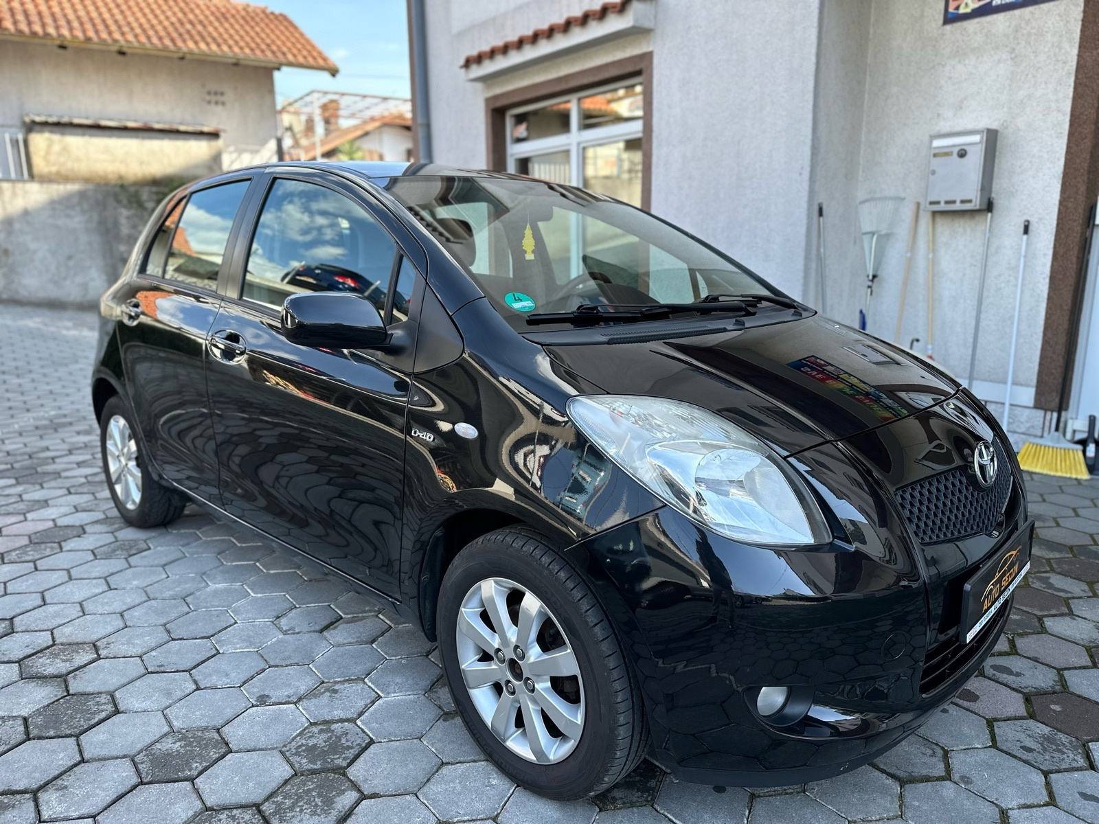 Toyota Yaris 1,4 D-4D MAGLENKE-KLIMA-SERVIS PRIJE ISPORUKE-GARANCIJA!!, fotografija 7