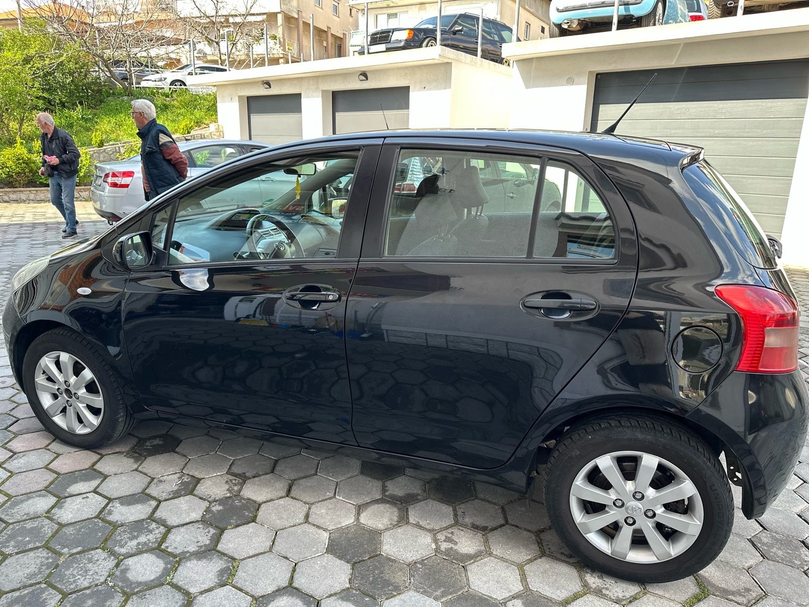 Toyota Yaris 1,4 D-4D MAGLENKE-KLIMA-SERVIS PRIJE ISPORUKE-GARANCIJA!!, fotografija 2