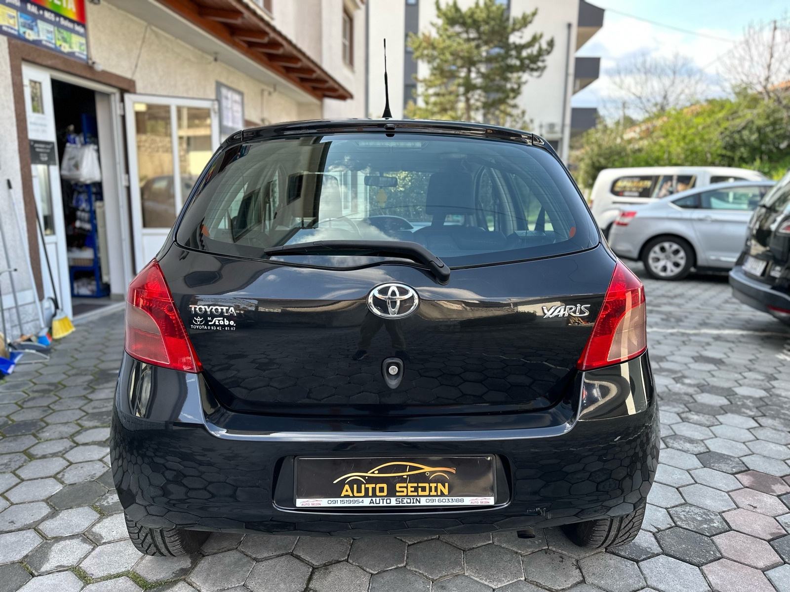 Toyota Yaris 1,4 D-4D MAGLENKE-KLIMA-SERVIS PRIJE ISPORUKE-GARANCIJA!!, fotografija 4