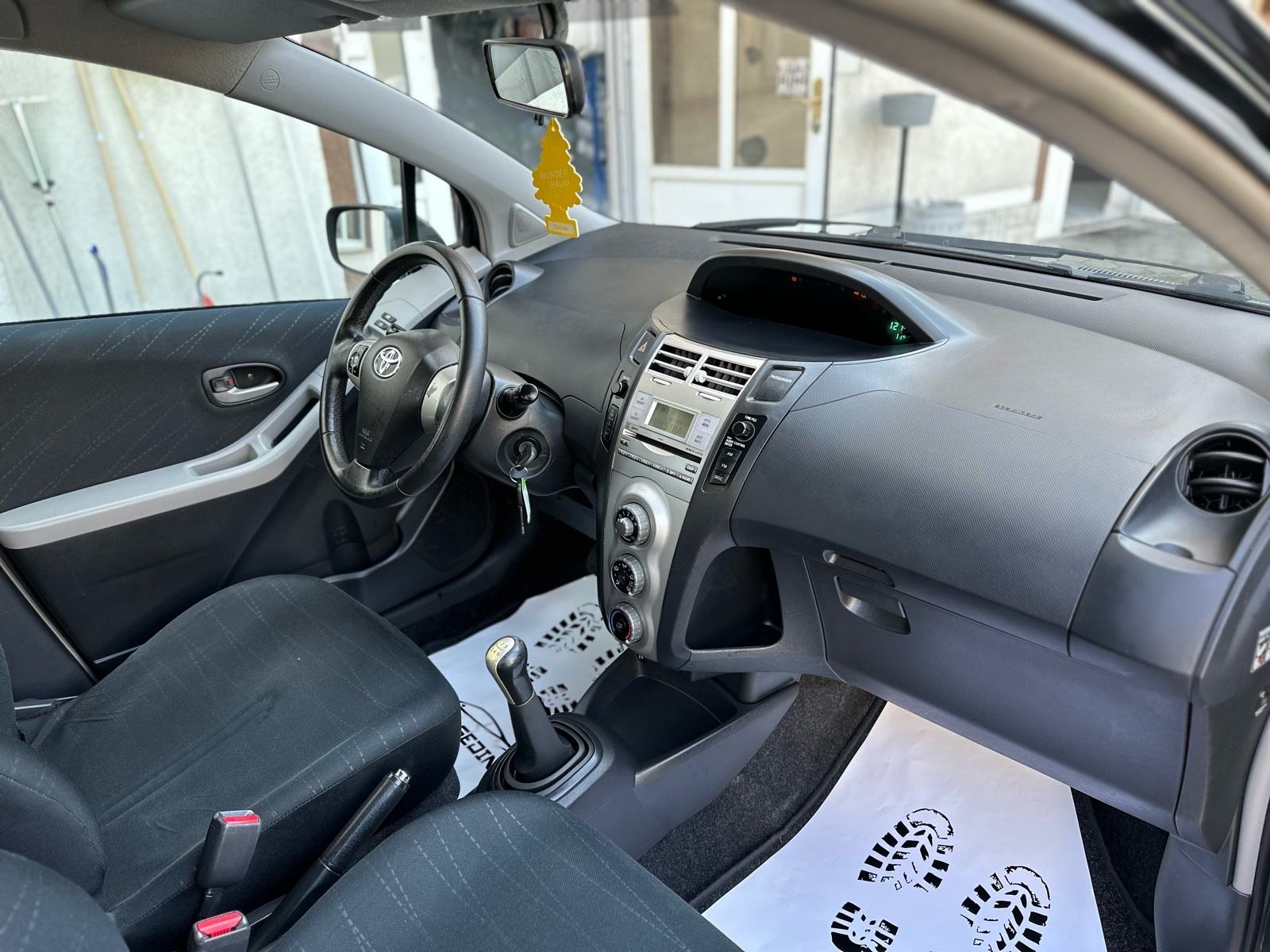 Toyota Yaris 1,4 D-4D MAGLENKE-KLIMA-SERVIS PRIJE ISPORUKE-GARANCIJA!!, fotografija 16