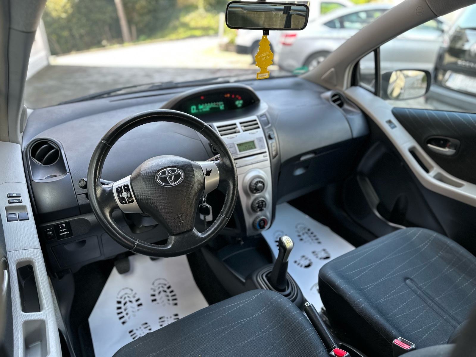 Toyota Yaris 1,4 D-4D MAGLENKE-KLIMA-SERVIS PRIJE ISPORUKE-GARANCIJA!!, fotografija 18
