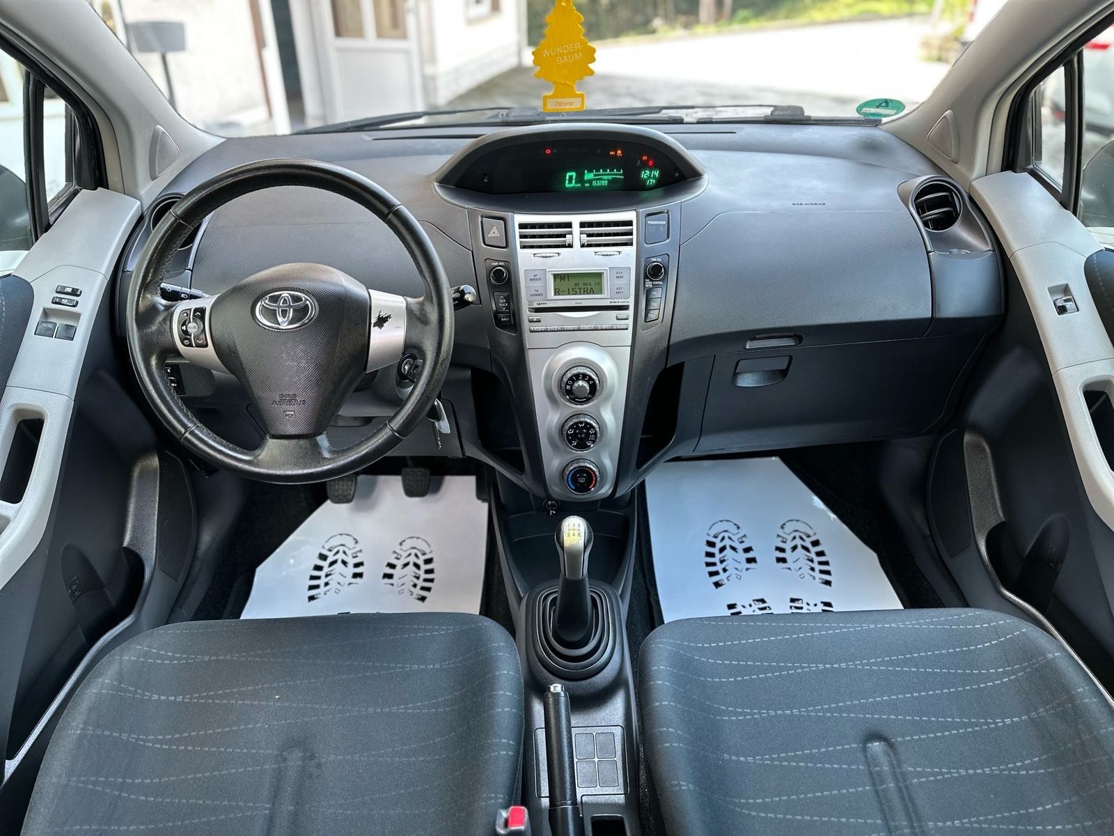 Toyota Yaris 1,4 D-4D MAGLENKE-KLIMA-SERVIS PRIJE ISPORUKE-GARANCIJA!!, fotografija 10