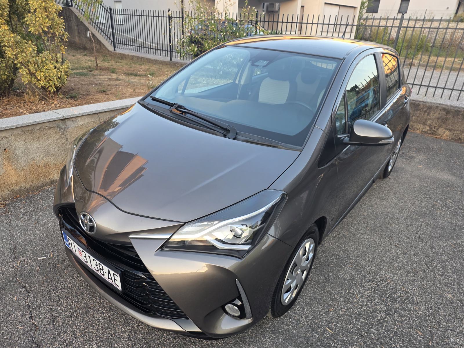 Toyota Yaris 1,4 D-4D ,Reg.08.27 ,Garancija 08.27 "PRILIKA", fotografija 5