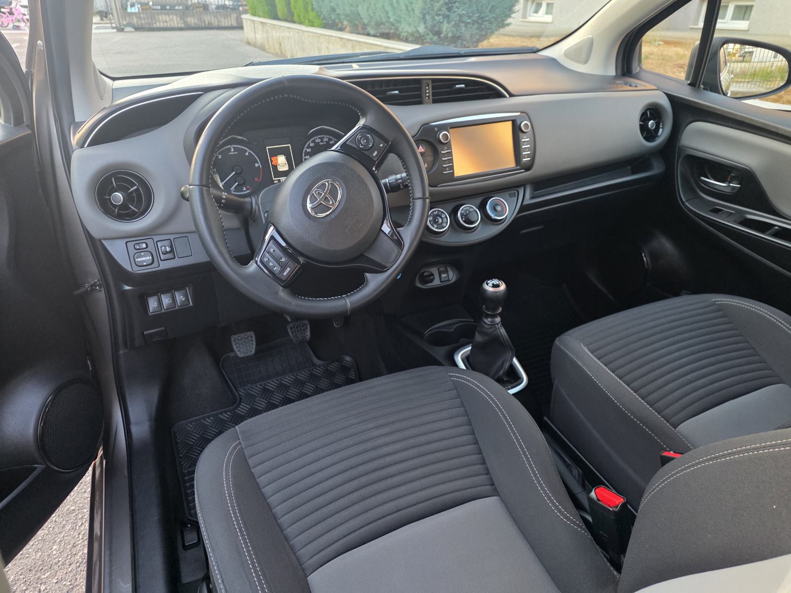 Toyota Yaris 1,4 D-4D ,Reg.08.27 ,Garancija 08.27 "PRILIKA", fotografija 7