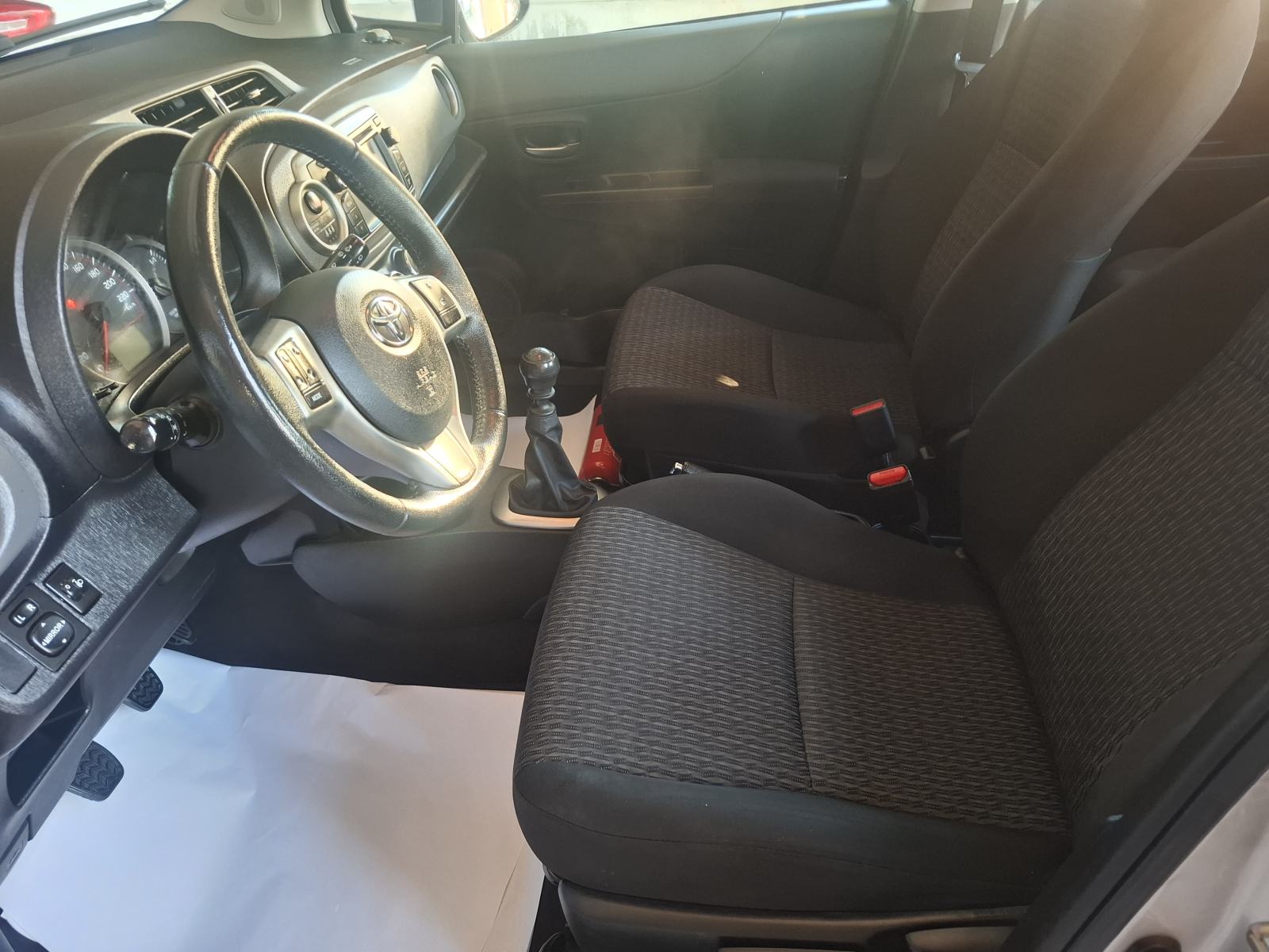 Toyota Yaris 1,4 D-4D, fotografija 2