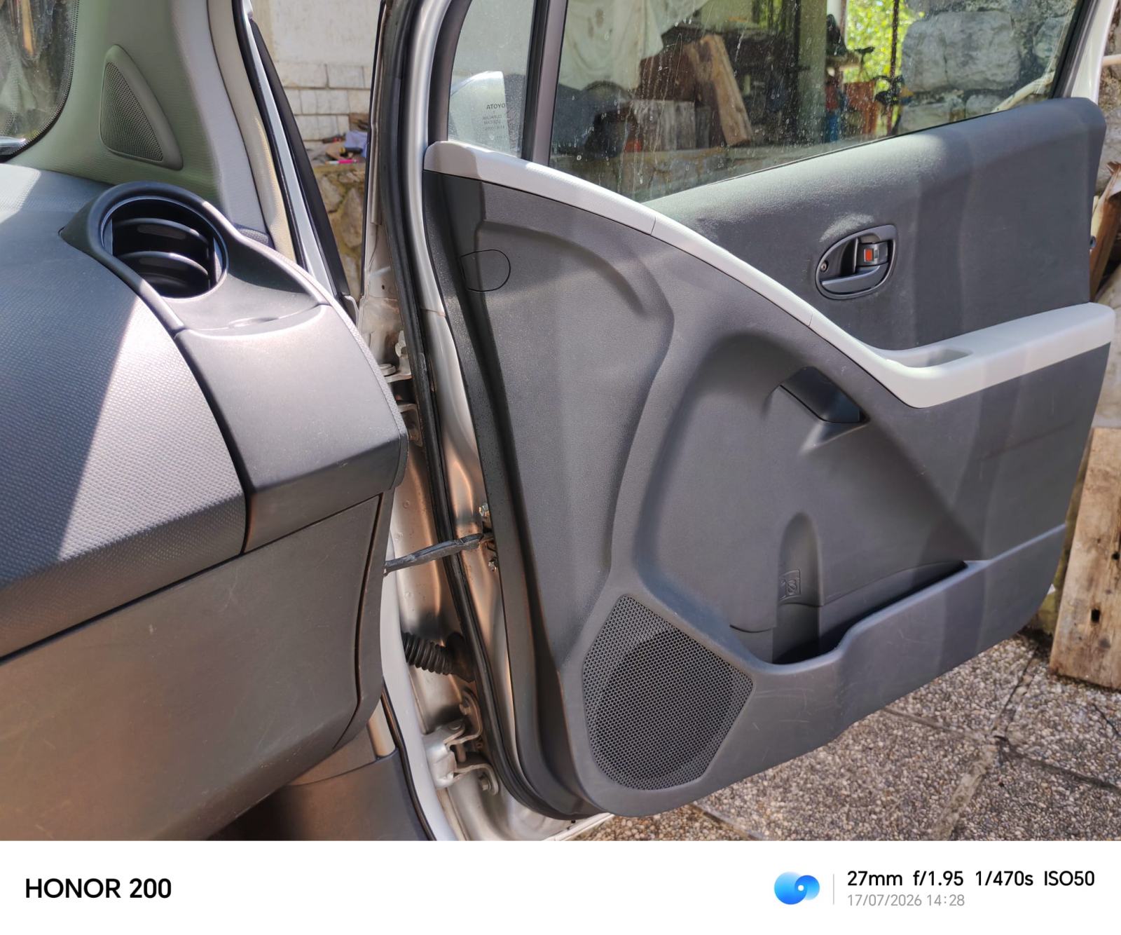 Toyota Yaris 1,4 D-4D, fotografija 3