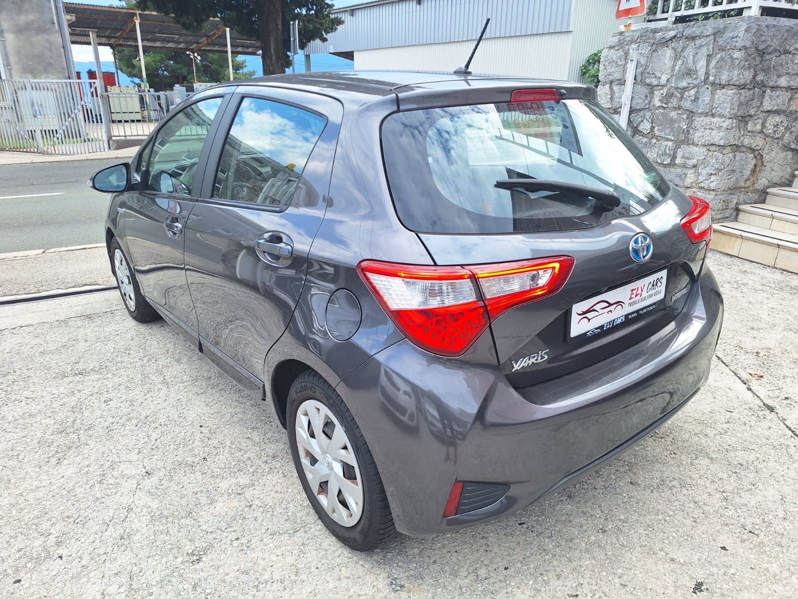 Toyota Yaris 1,5 100 Ks (Hibridy)automatik PARKING KAMERA‼️AKCIJA 500e, fotografija 4