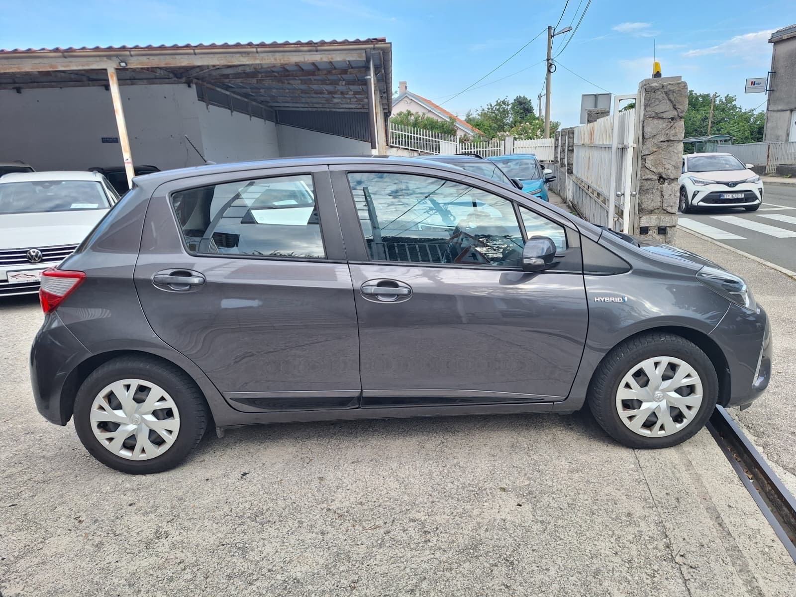 Toyota Yaris 1,5 100 Ks (Hibridy)automatik PARKING KAMERA‼️AKCIJA 500e, fotografija 6