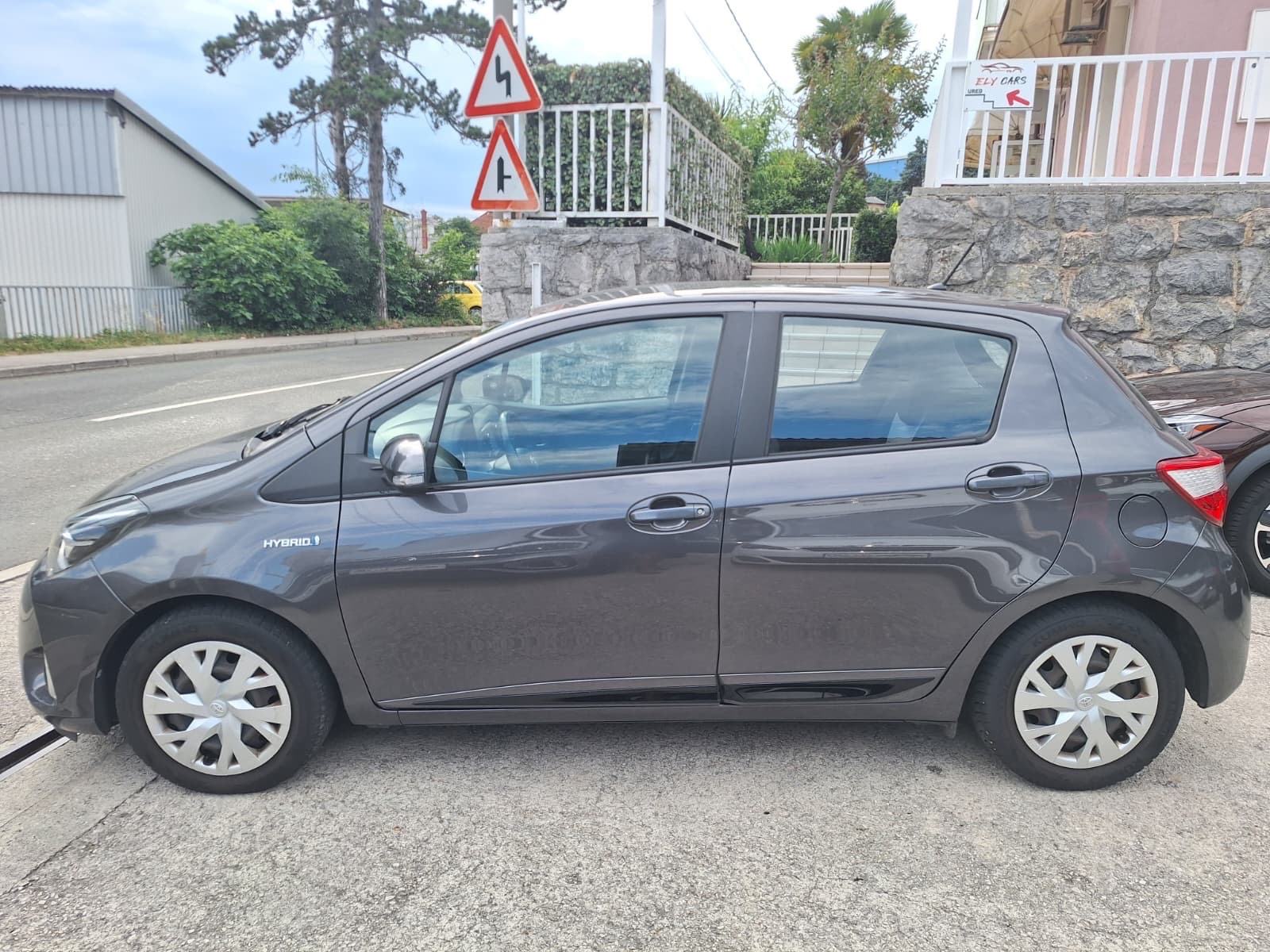 Toyota Yaris 1,5 100 Ks (Hibridy)automatik PARKING KAMERA‼️AKCIJA 500e, fotografija 7