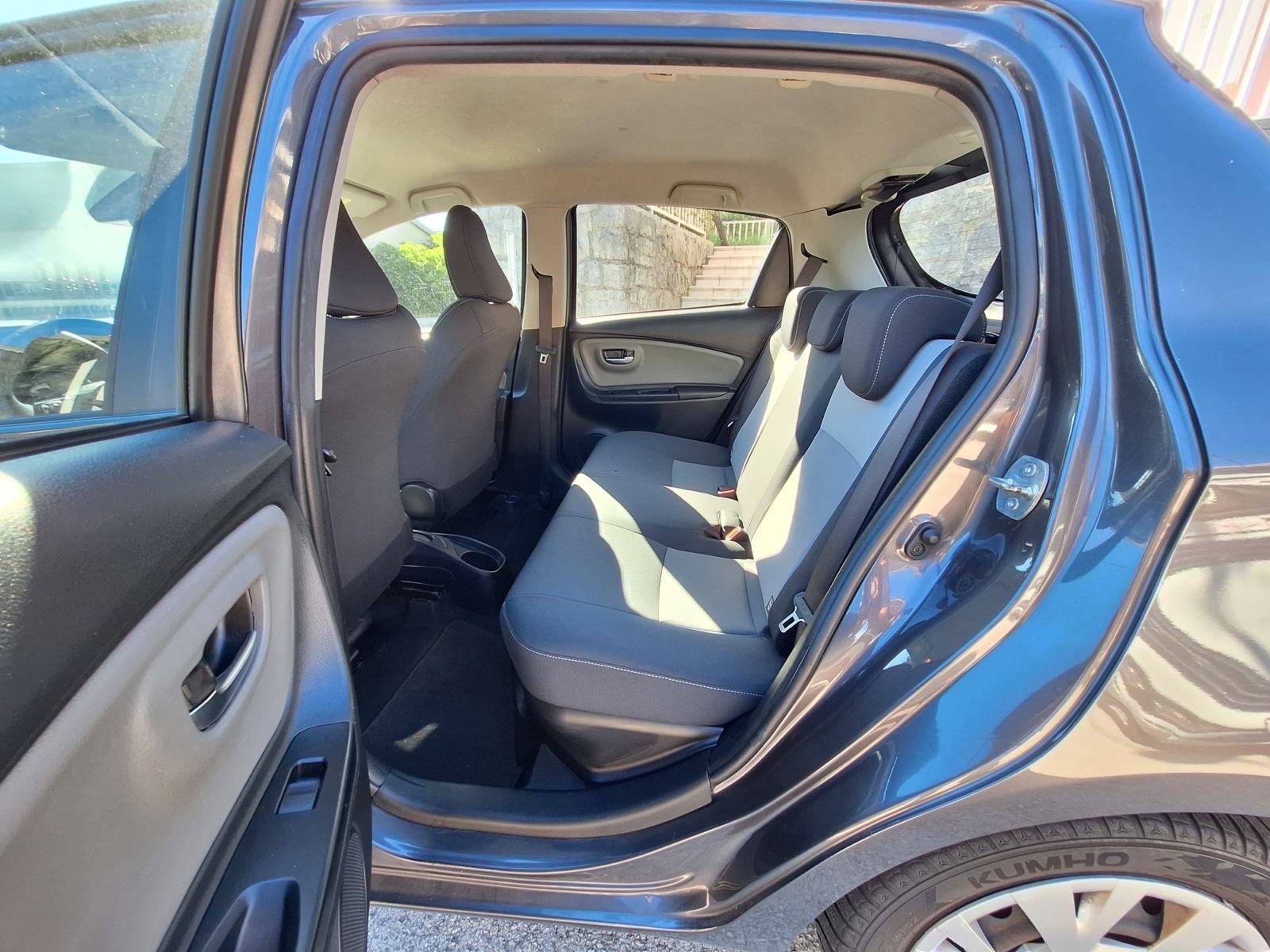 Toyota Yaris 1,5 100 Ks (Hibridy)automatik PARKING KAMERA‼️AKCIJA 500e, fotografija 18