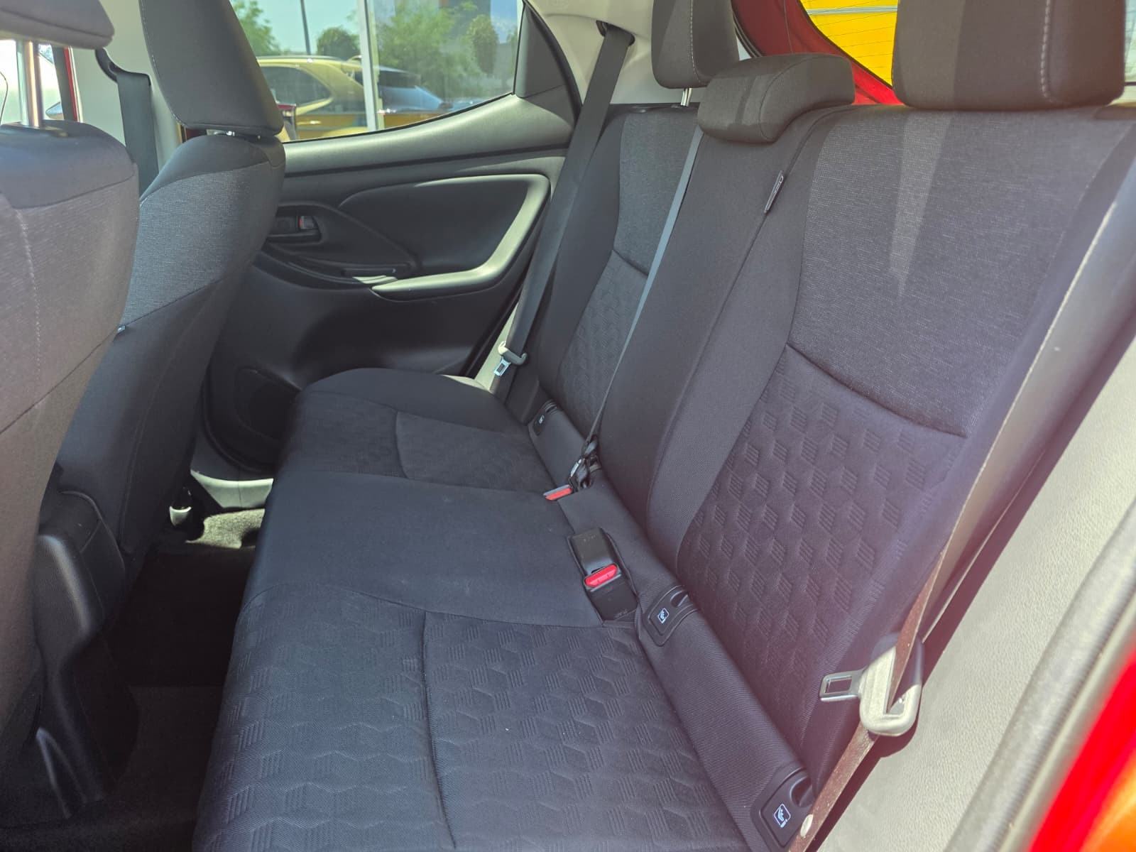 Toyota Yaris 1.5 Active Drive 68Kw - Provjerena rabljena vozila!, fotografija 4